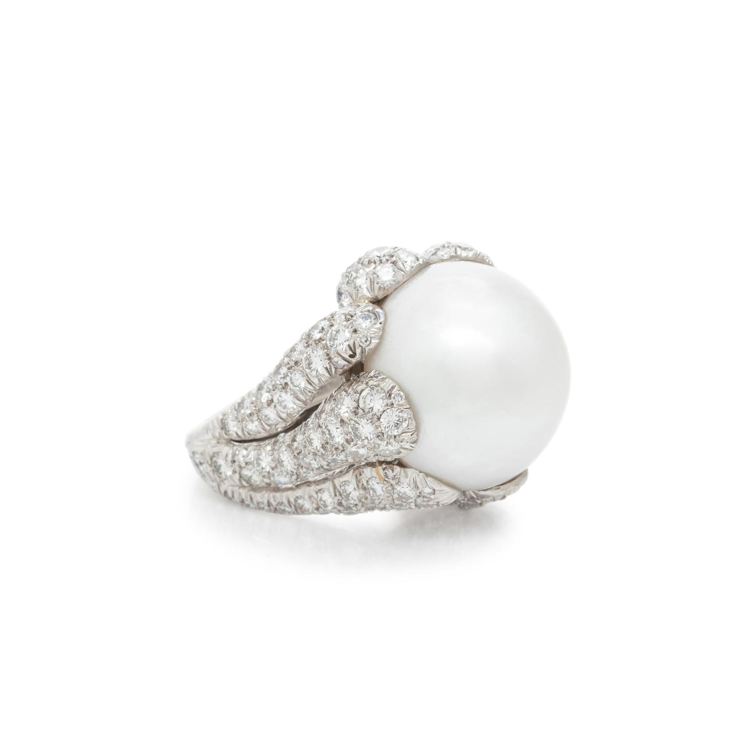 DAVID WEBB, CULTURED SOUTH SEA PEARL AND DIAMOND RING