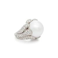 DAVID WEBB, CULTURED SOUTH SEA PEARL AND DIAMOND RING