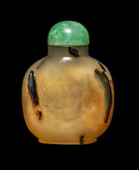 A Chinese Carved Cameo Agate Snuff Bottle