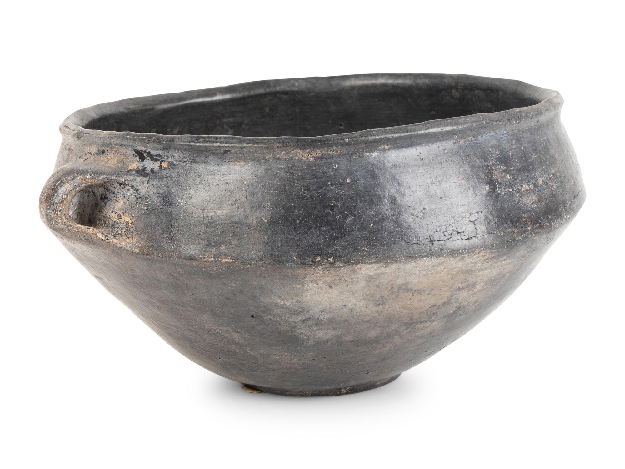 An Amlash Grey Ware Vessel