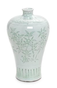 A White Glazed Porcelain Vase, Meiping Height 8 1/4 inches. — LATE 19TH CENTURY