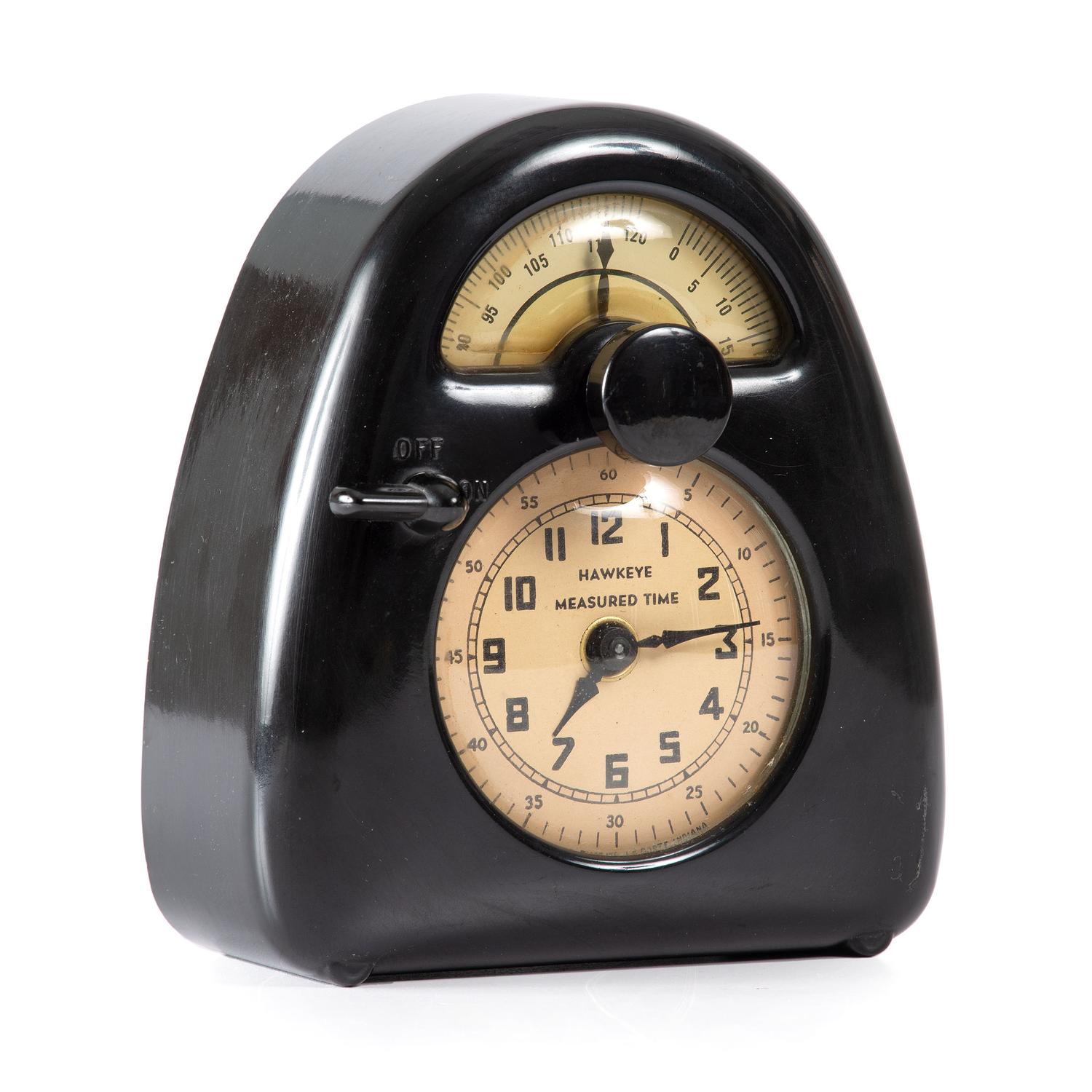 An Isamu Noguchi “Hawkeye Measured Time” Clock and Kitchen Timer