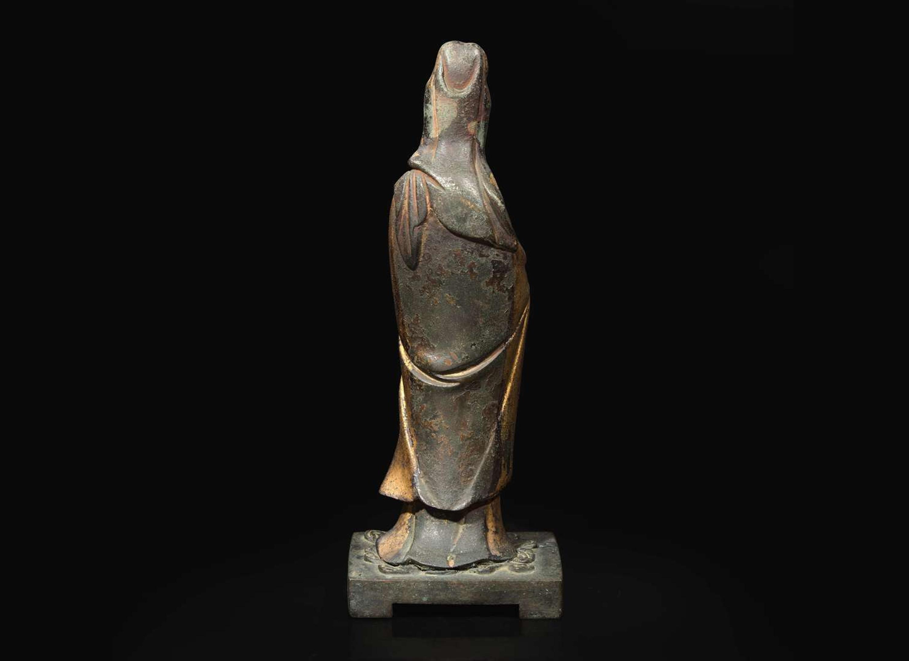 A Chinese gilt-lacquered bronze figure of Guanyin, 17th / 18th century 漆金銅觀音 十七或十八世紀