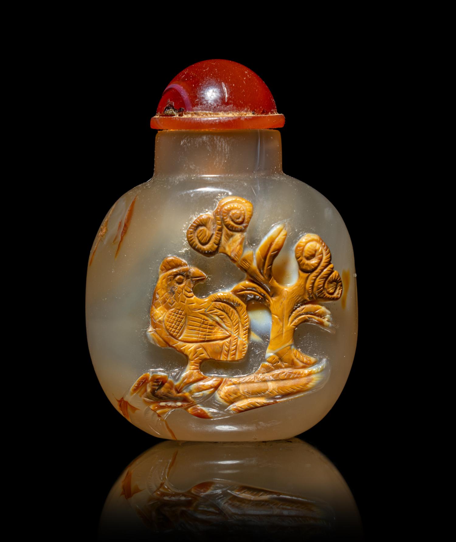 A Chinese Carved Agate Snuff Bottle