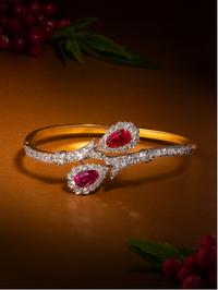 AN IMPORTANT, ANTIQUE BURMESE RUBY AND DIAMOND BRACELET