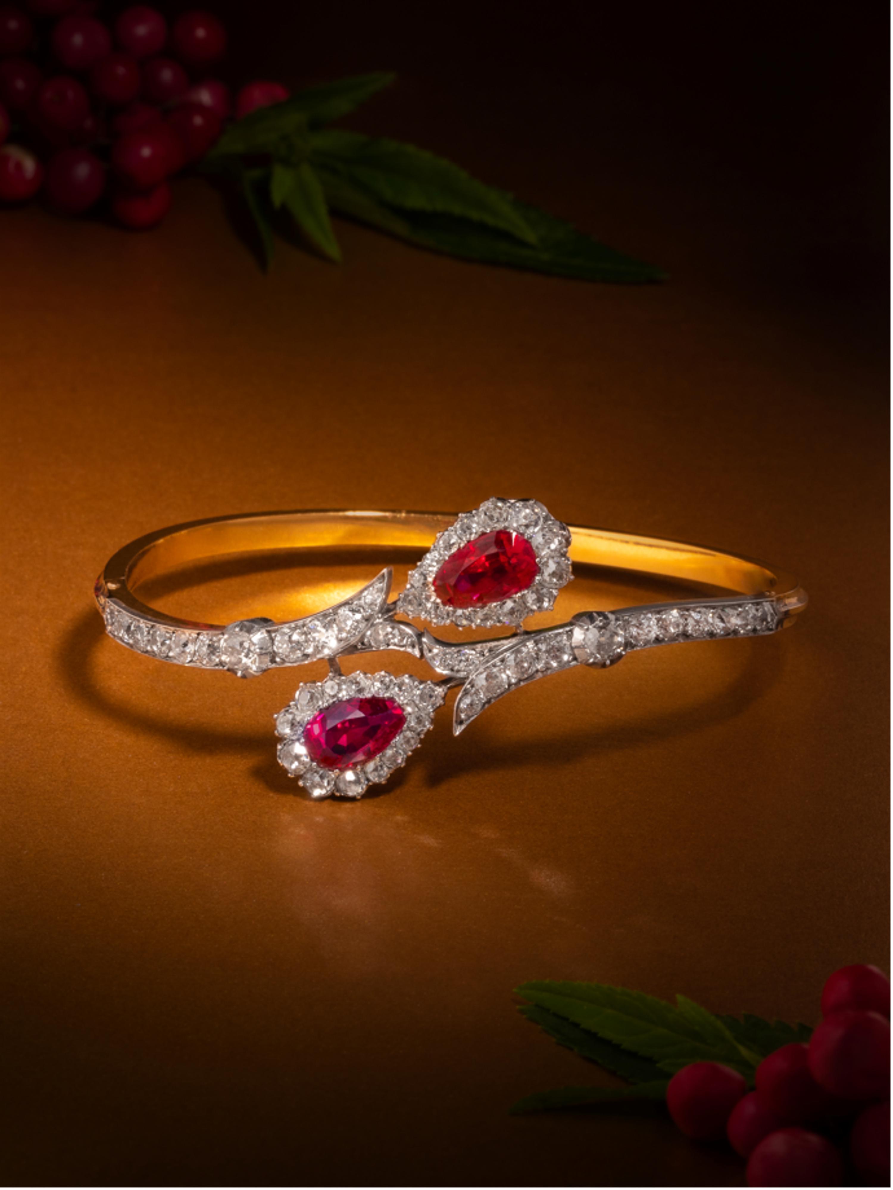 AN IMPORTANT, ANTIQUE BURMESE RUBY AND DIAMOND BRACELET
