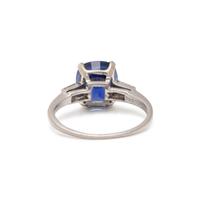 SAPPHIRE AND DIAMOND RING