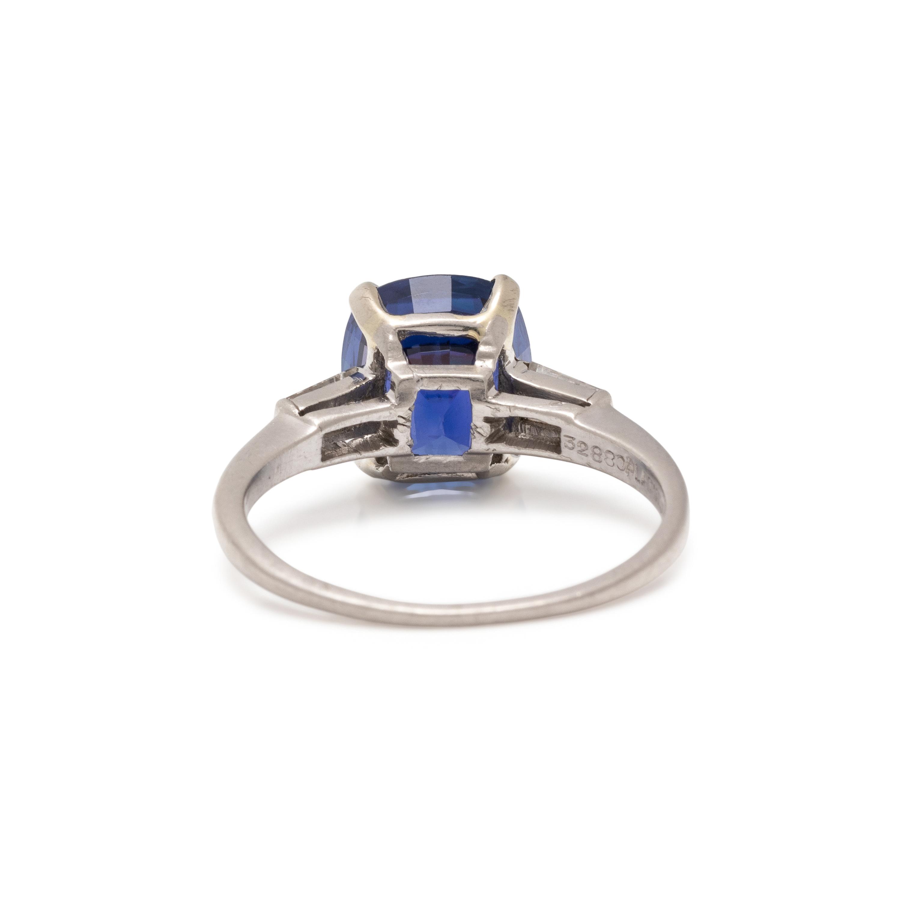 SAPPHIRE AND DIAMOND RING
