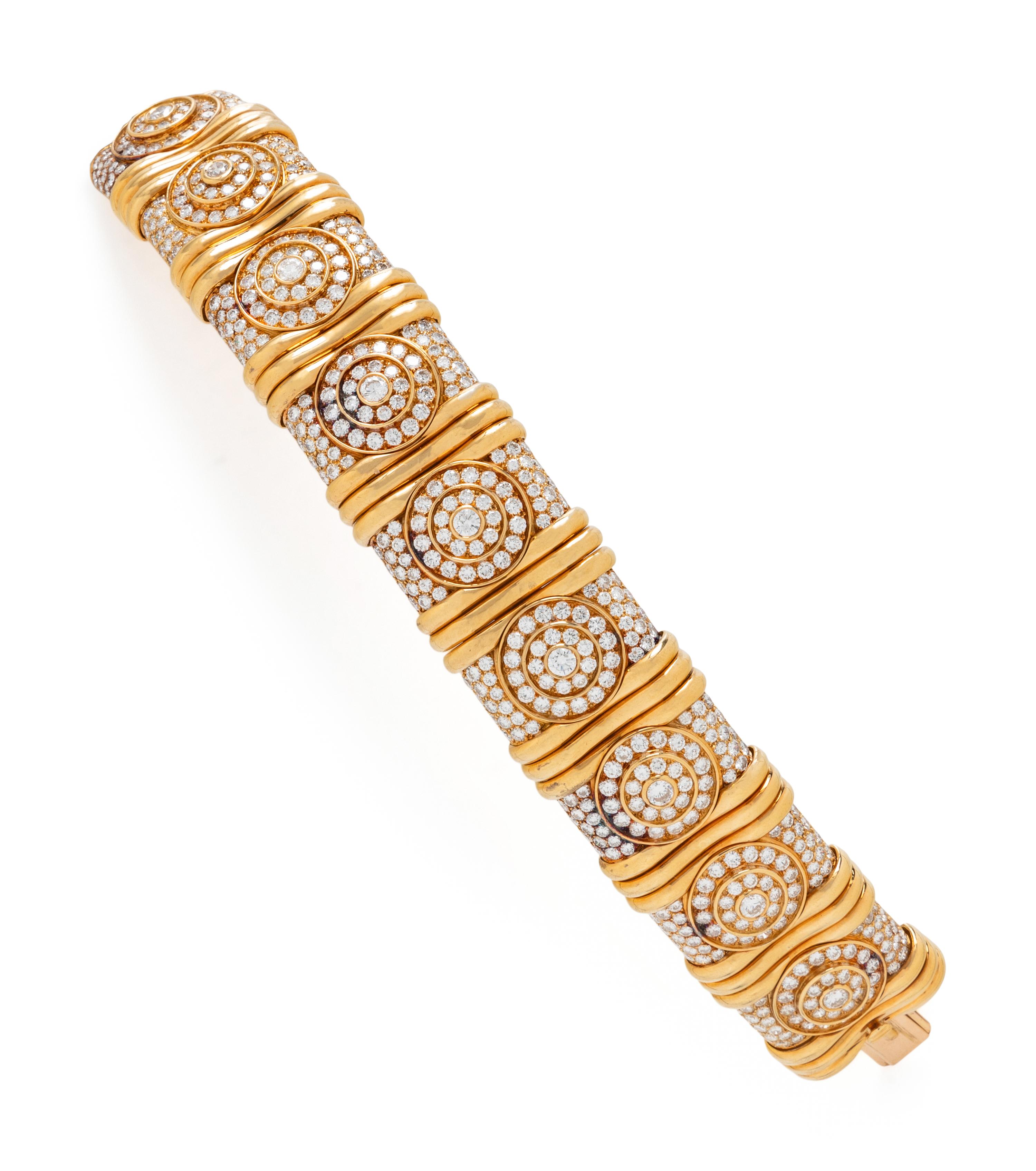 BULGARI, YELLOW GOLD AND DIAMOND BRACELET