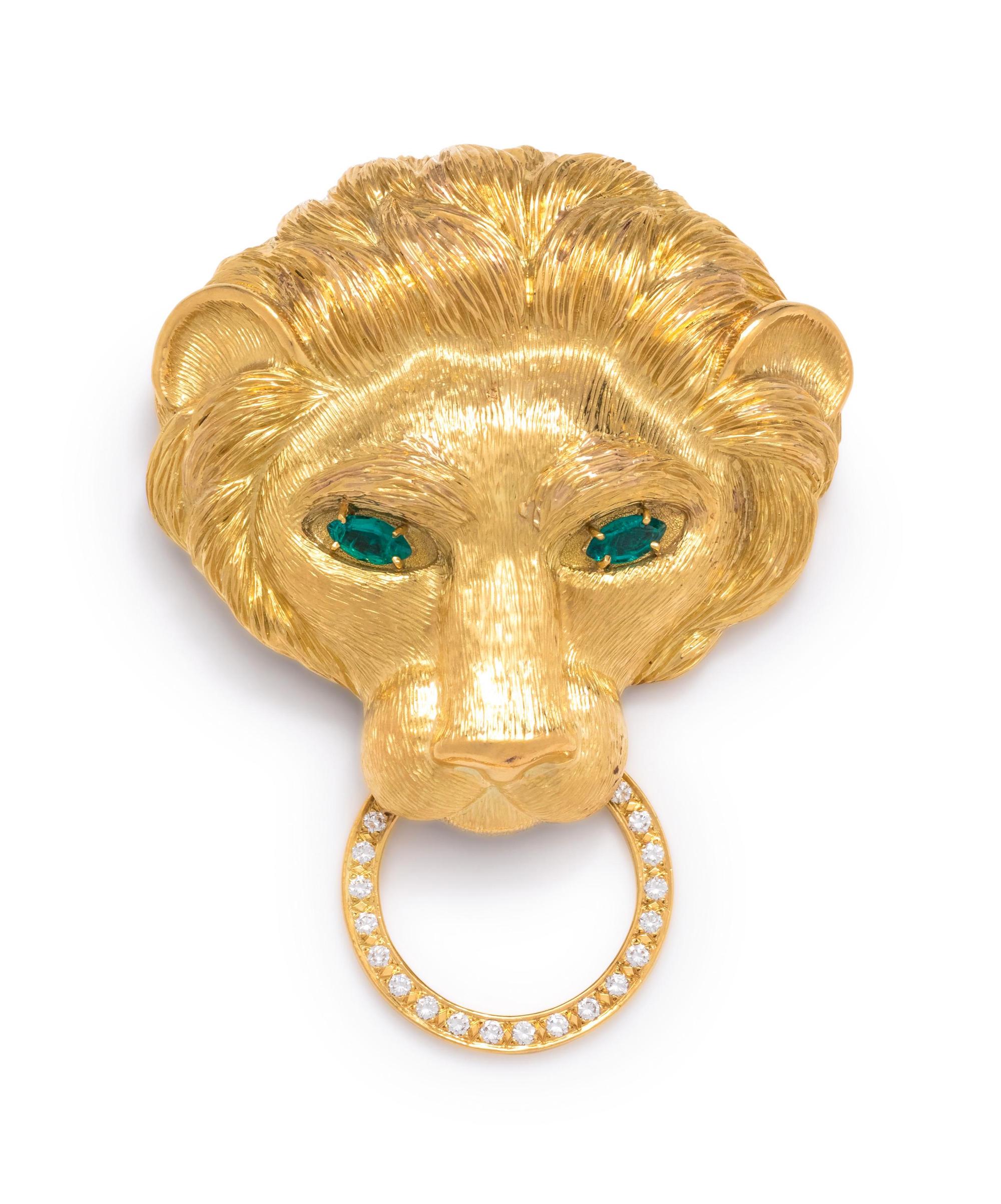 YELLOW GOLD AND DIAMOND LION PENDANT