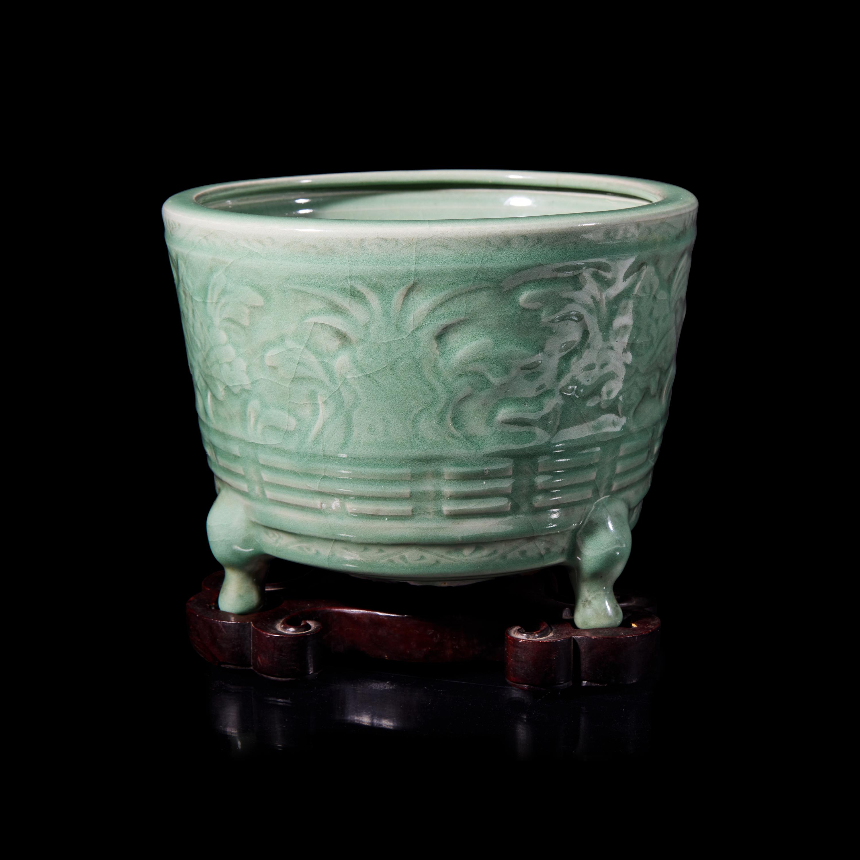 A Chinese Longquan Celadon Glazed Porcelain Incense Burner 龍泉青瓷花卉紋三足大香爐