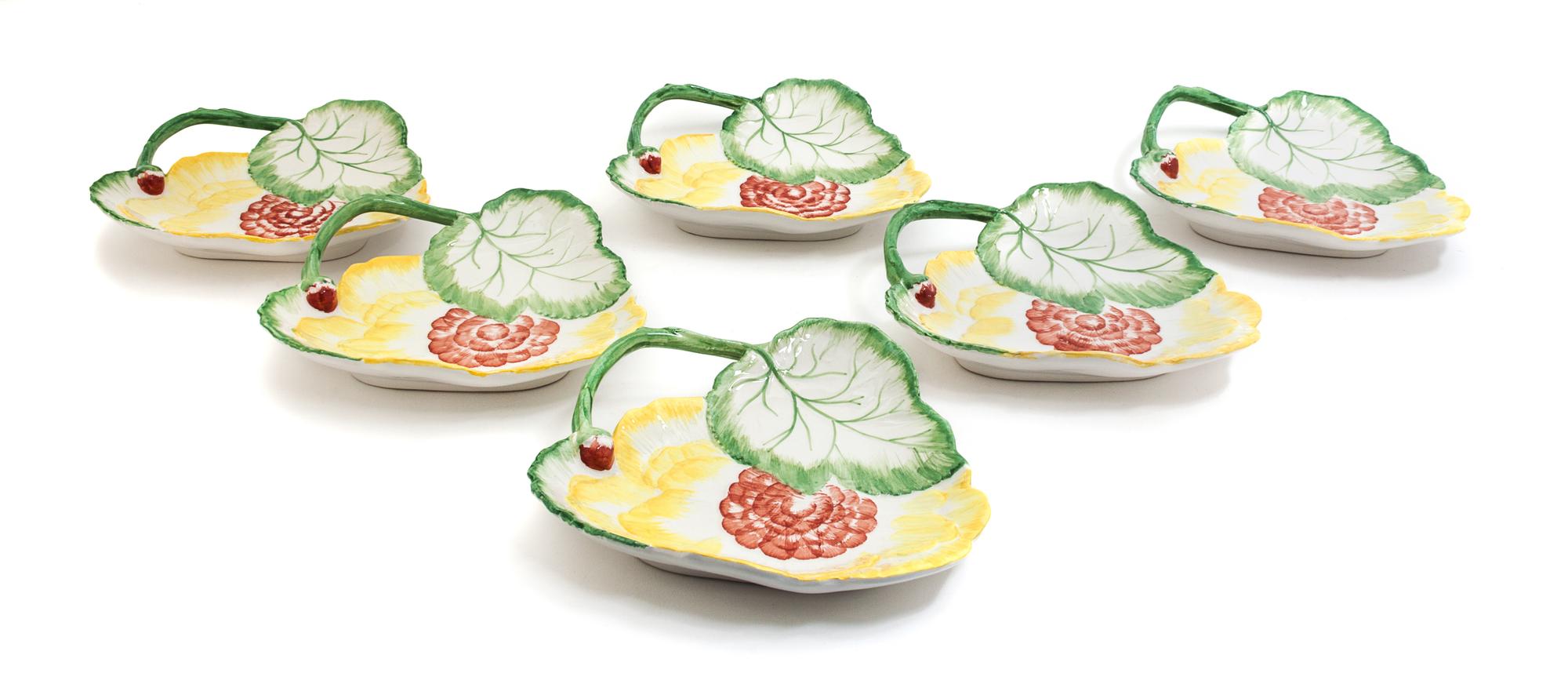 Six Mottahedeh Pottery Dishes Length 8 1/4 inches. — 20TH CENTURY