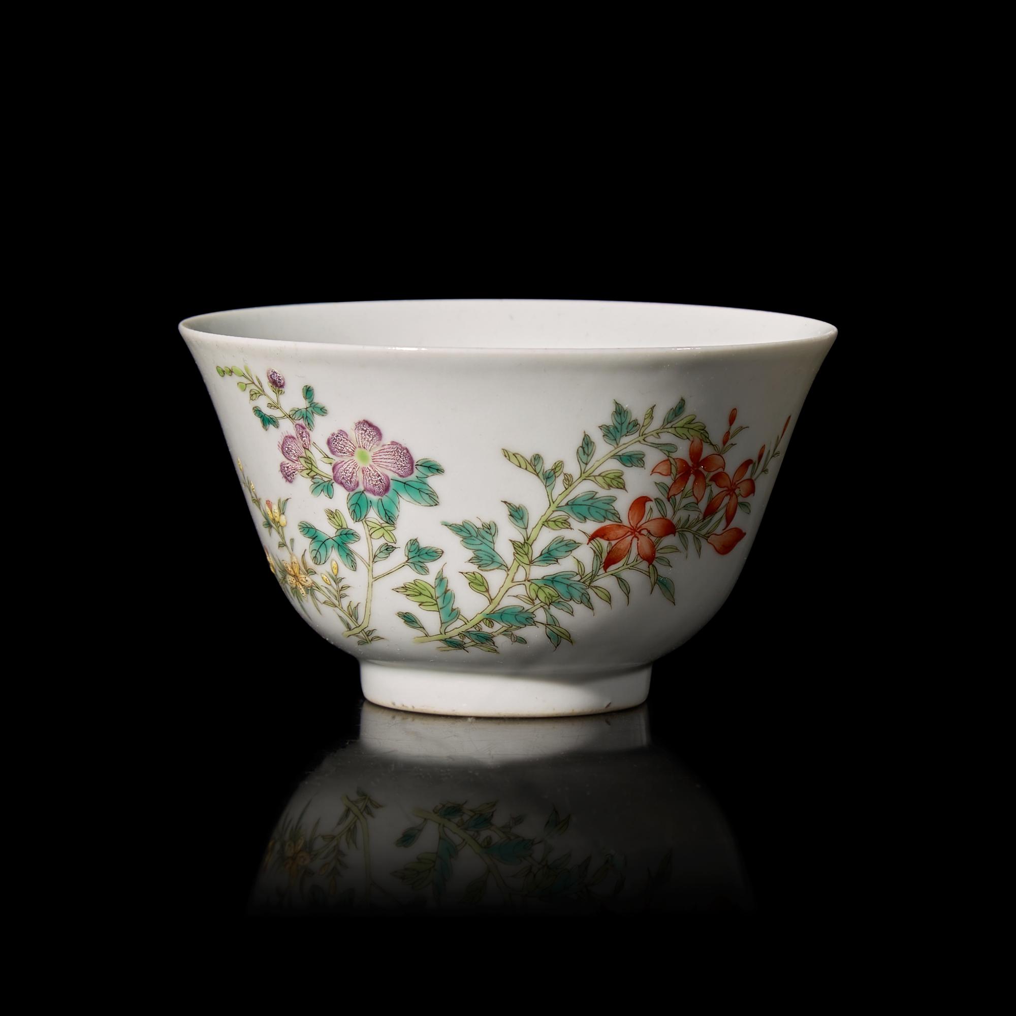 A Chinese Enameled Porcelain Bowl, Legutang Zhi Mark 樂古堂製款 粉彩花卉紋盃
