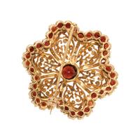 YELLOW GOLD AND GARNET BROOCH