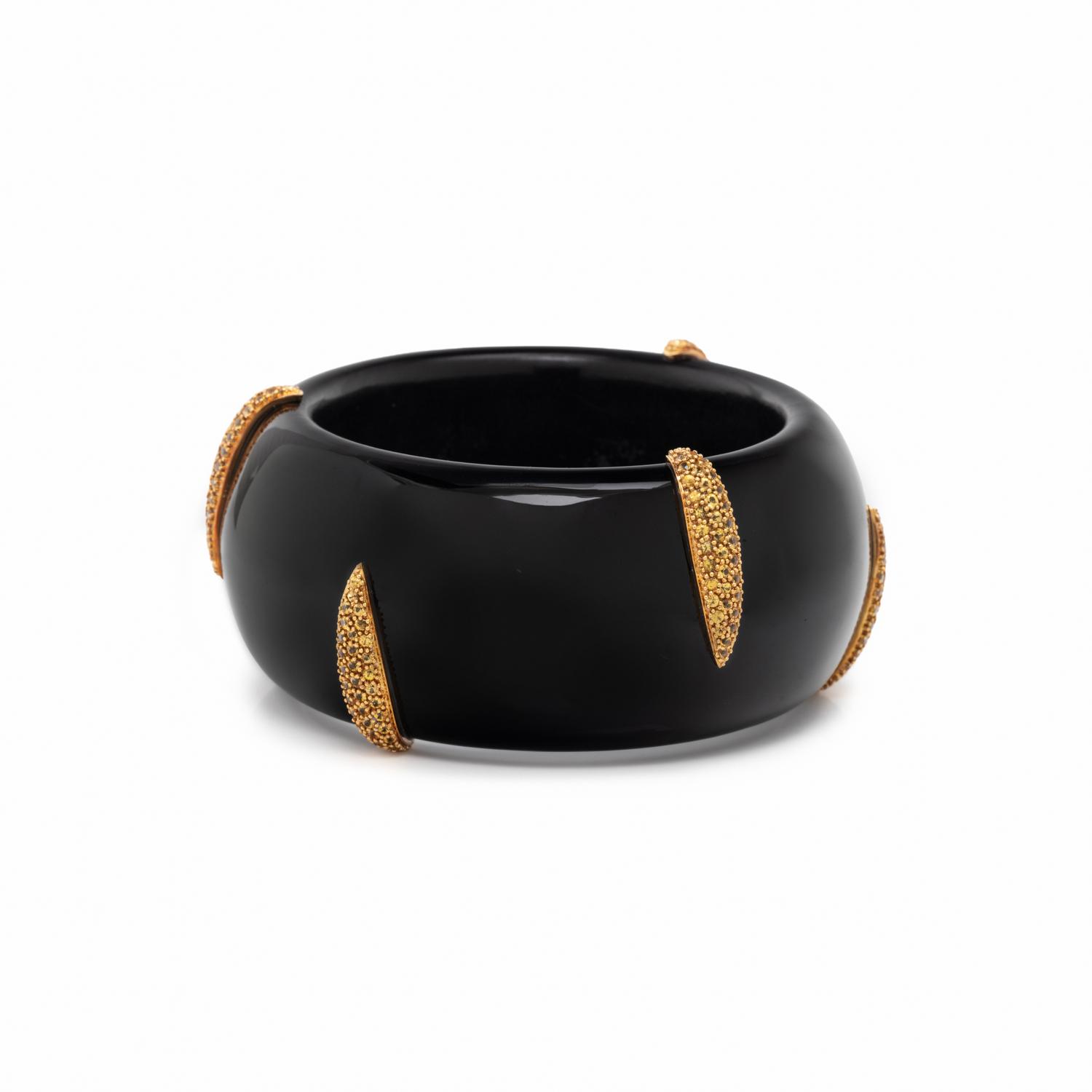 BLACK ONYX AND YELLOW SAPPHIRE BRACELET