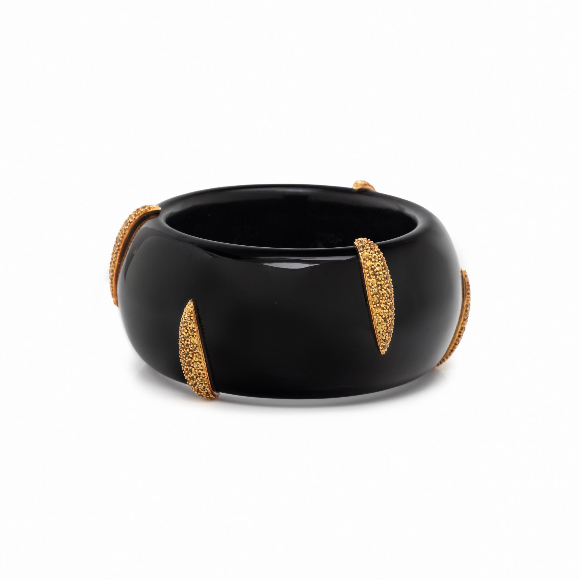 BLACK ONYX AND YELLOW SAPPHIRE BRACELET