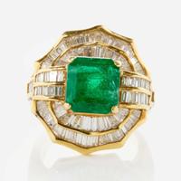 An 18K Yellow Gold, Emerald, and Diamond Ring