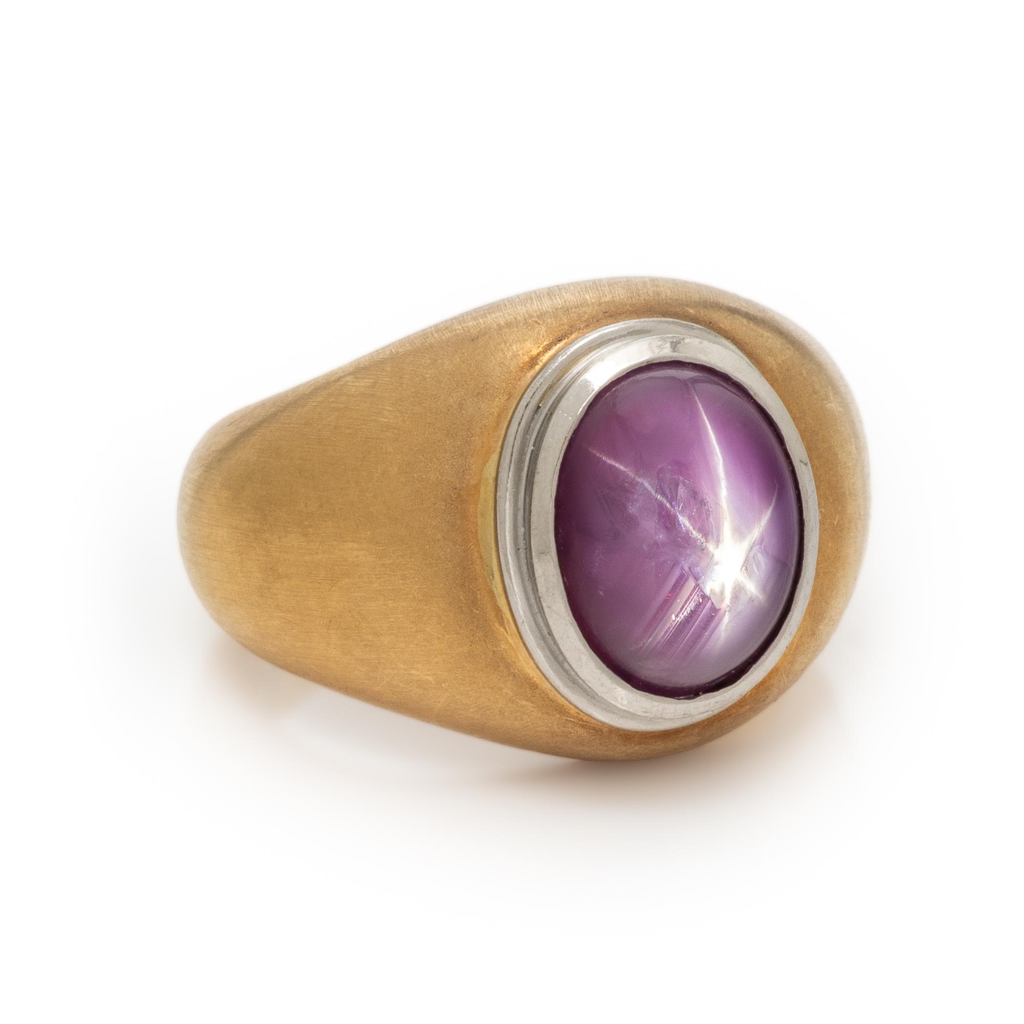 Star Ruby and Yellow Gold Ring