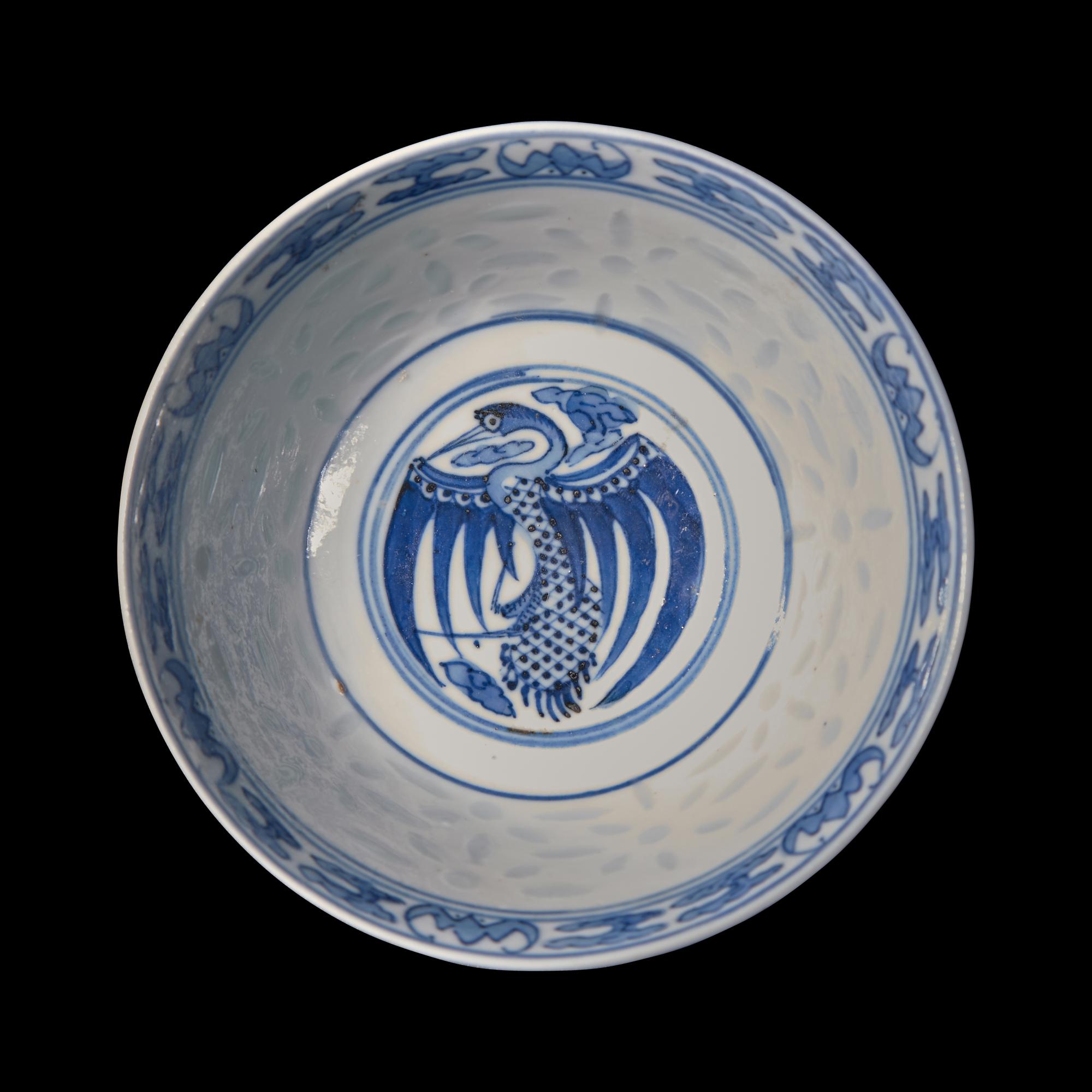 Three Chinese Porcelain Wares, Qing Dynasty and Later 晚清-近代 瓷器三件