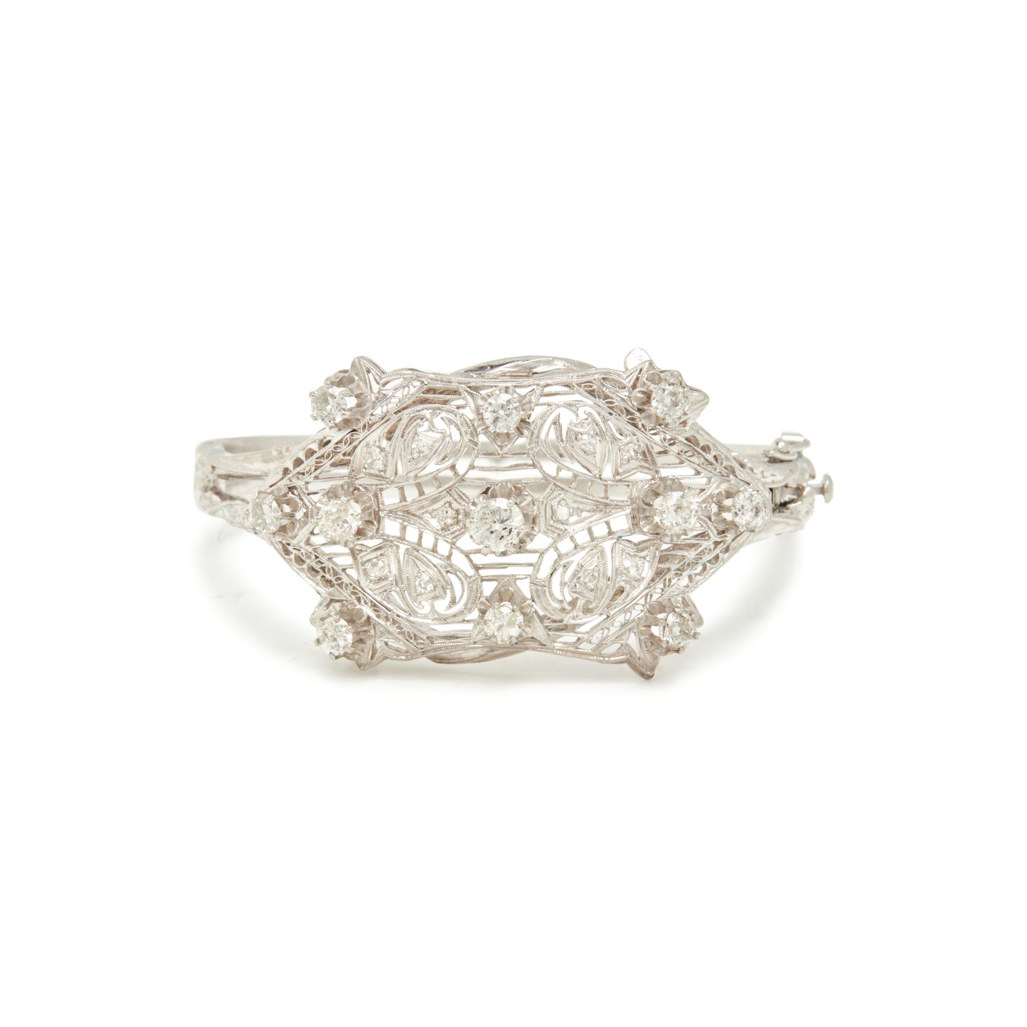 WHITE GOLD AND DIAMOND BANGLE BRACELET