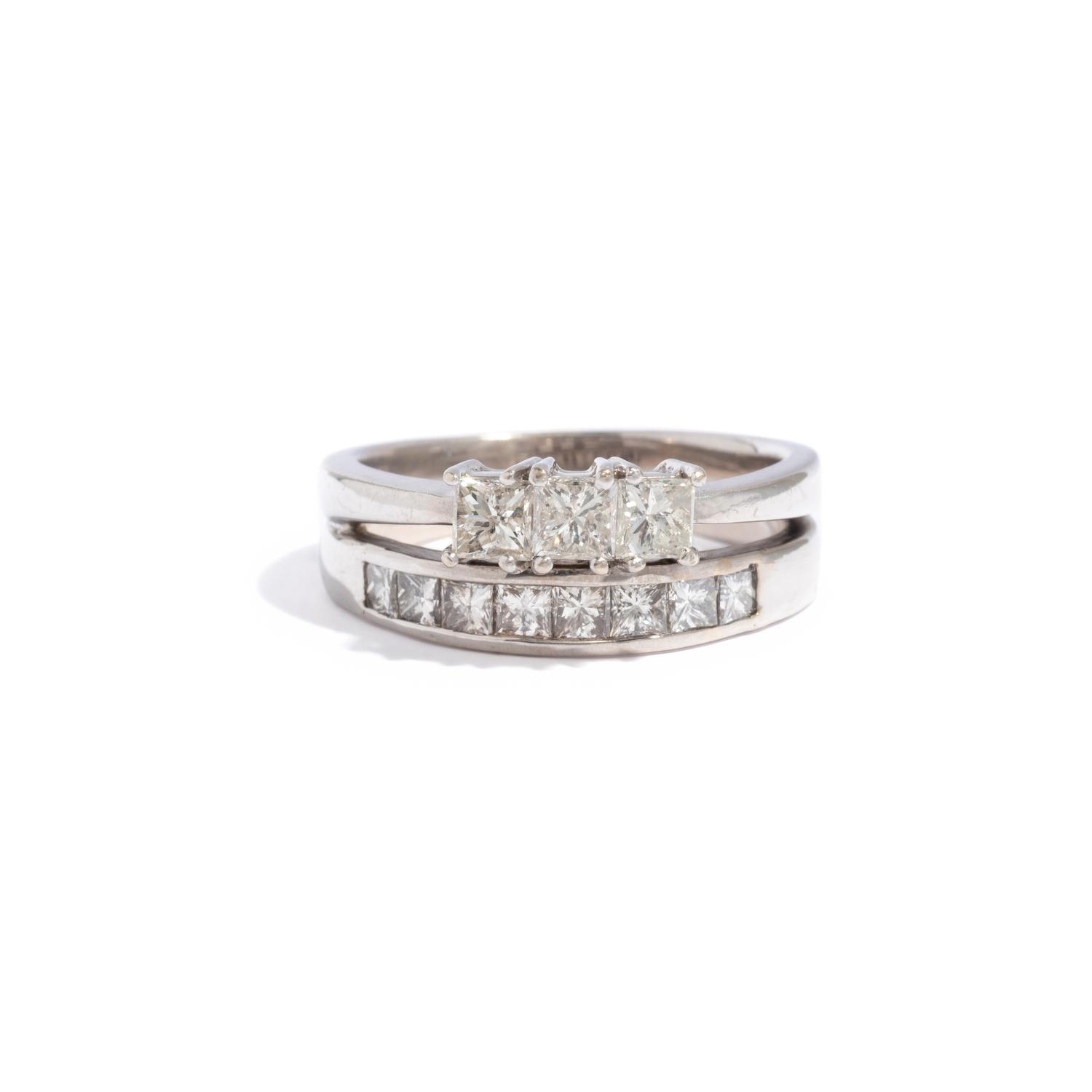 DIAMOND RING