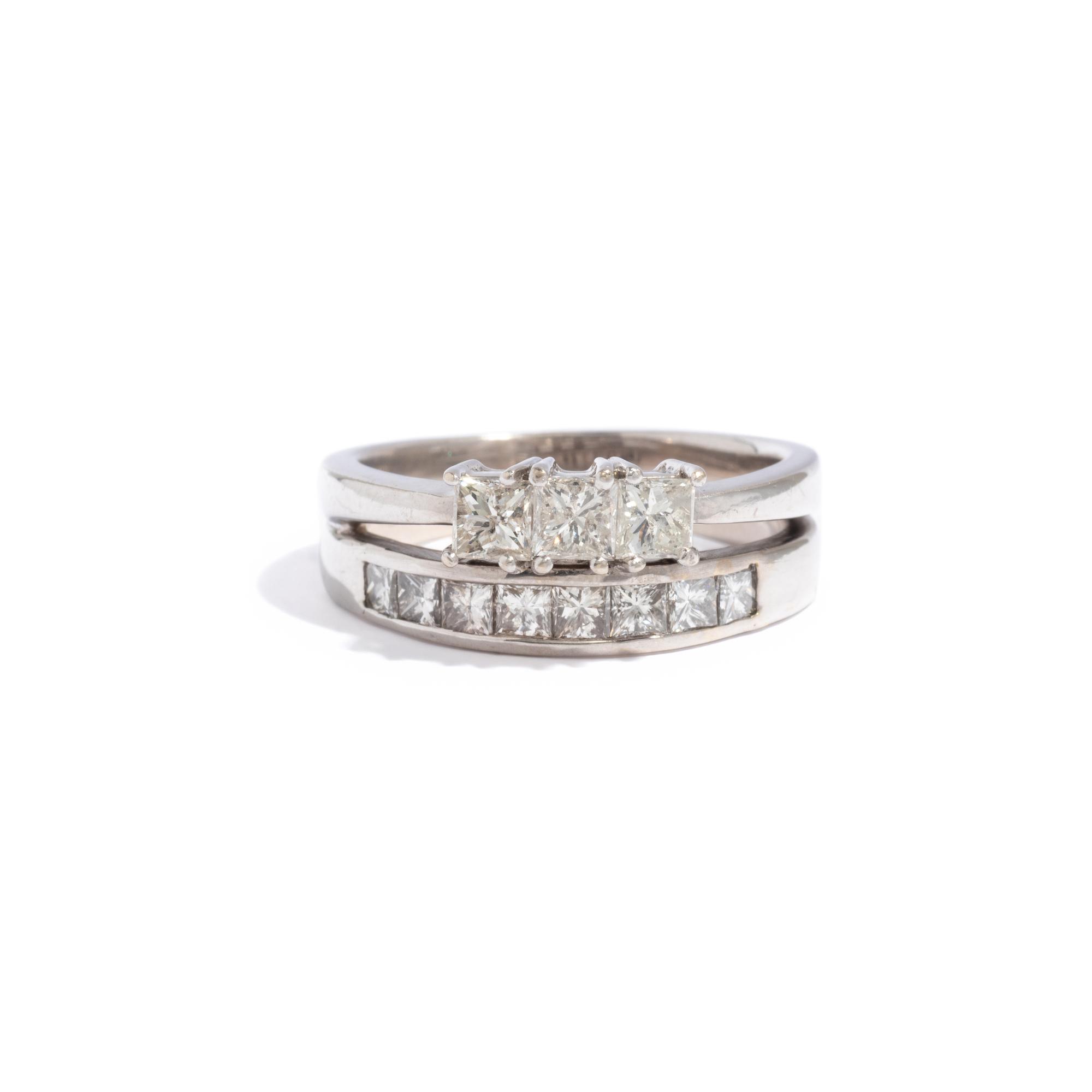 DIAMOND RING