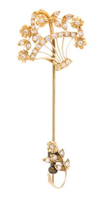 An 18 Karat Yellow Gold and Diamond Flower Basket Motif Jabot, 3.90 dwts.