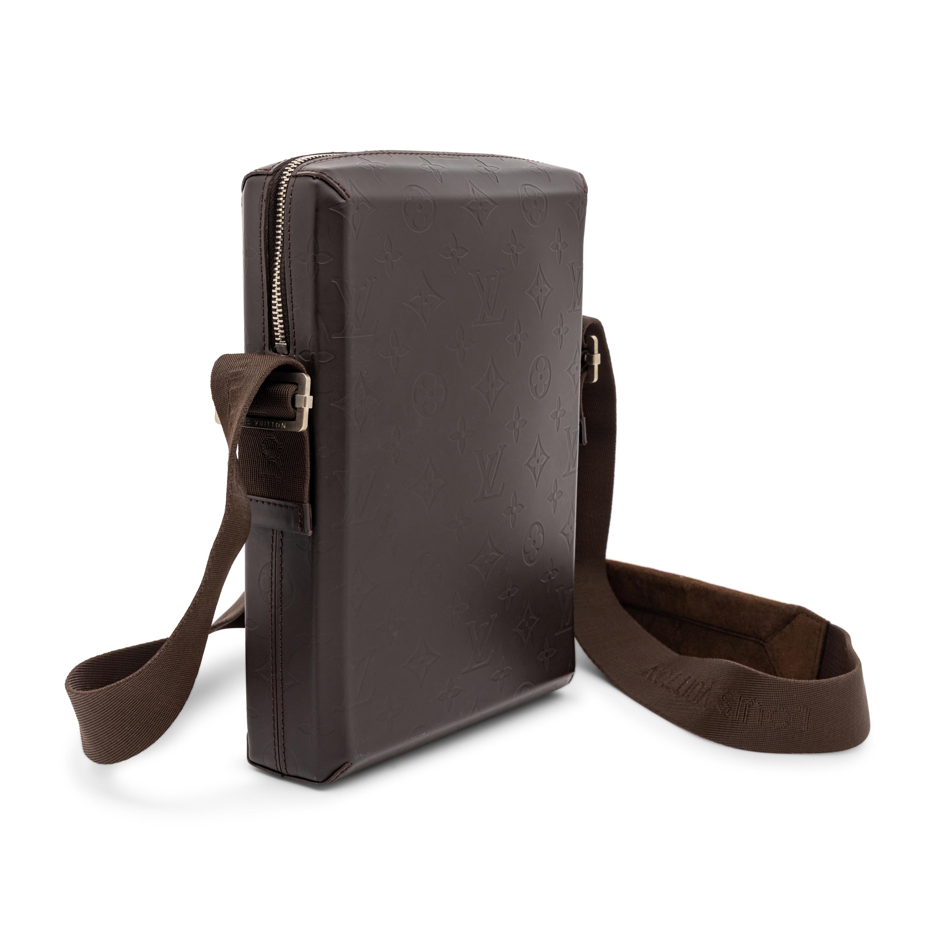 Louis Vuitton, Bobby Messenger Bag