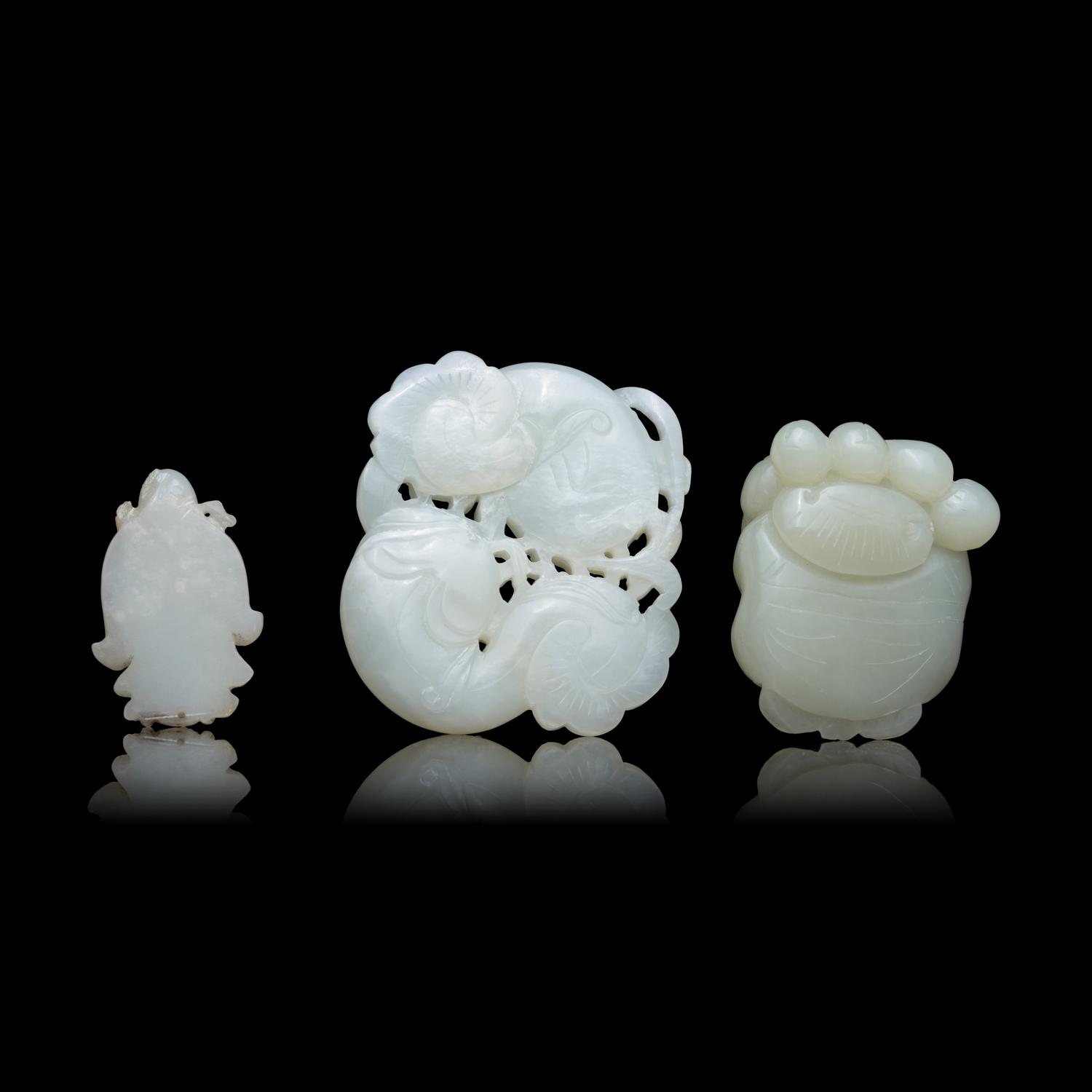 Three Chinese Jade Figures, 19th-20th Century 晚清-民國 玉把件三枚