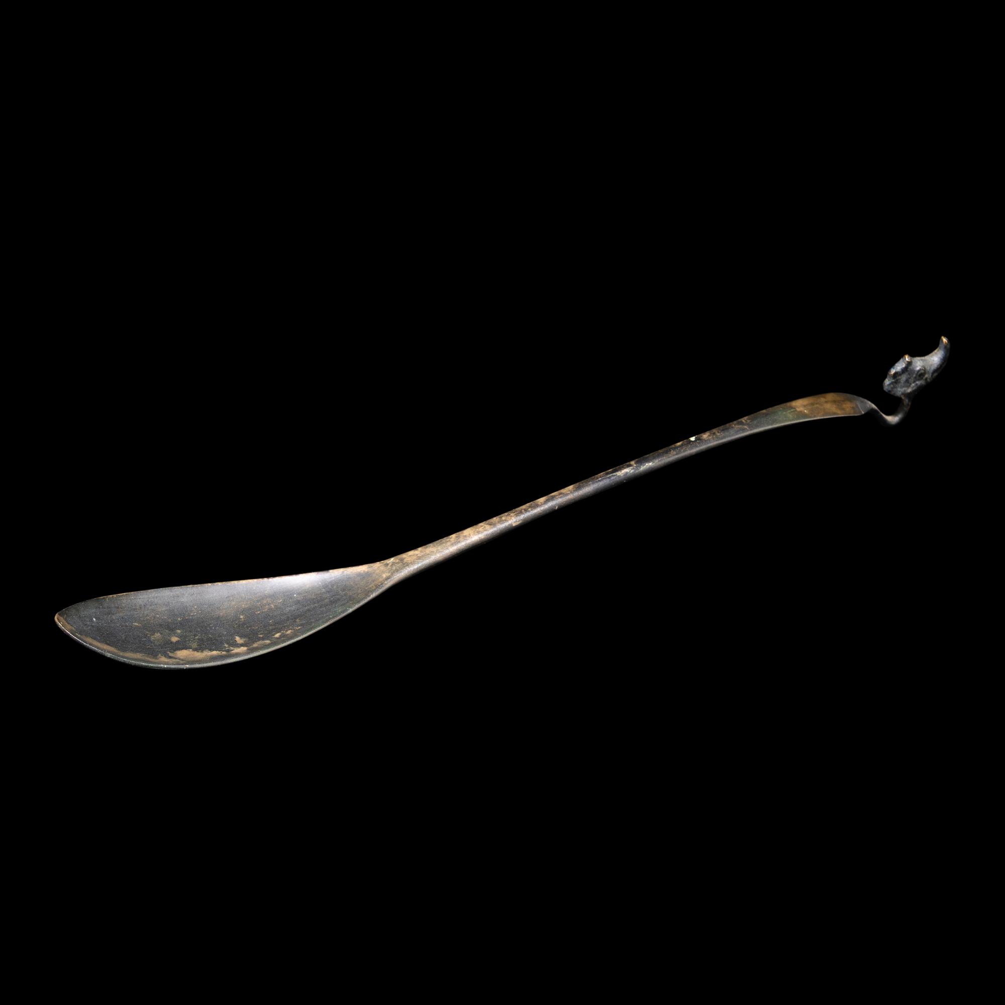 A Chinese Silver 'Dragon-Handle' Tea Ladle, Liao Dynasty — 辽 银龙首茶匙