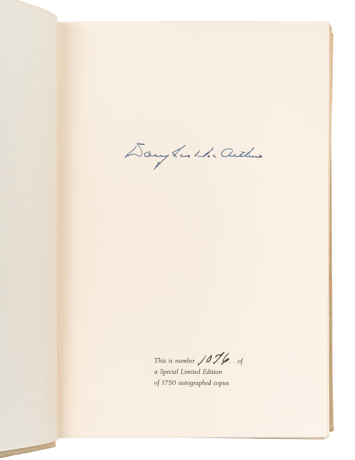 MacARTHUR, Douglas (1880-1964). Reminiscences . New York: McGraw-Hill Company, 1964.