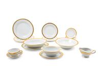 A Noritake Goldridge Porcelain Dinner Service