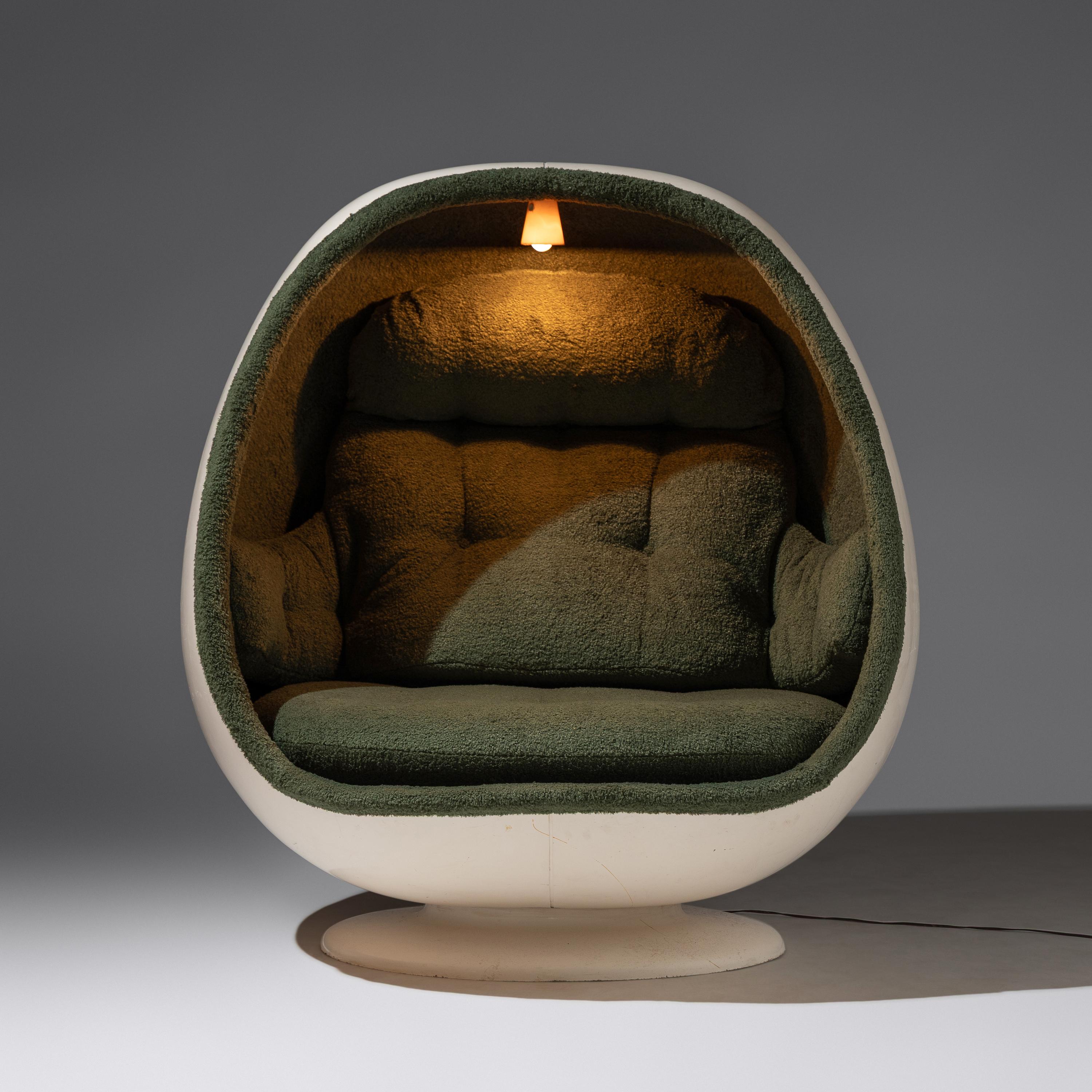 Audio Egg chair