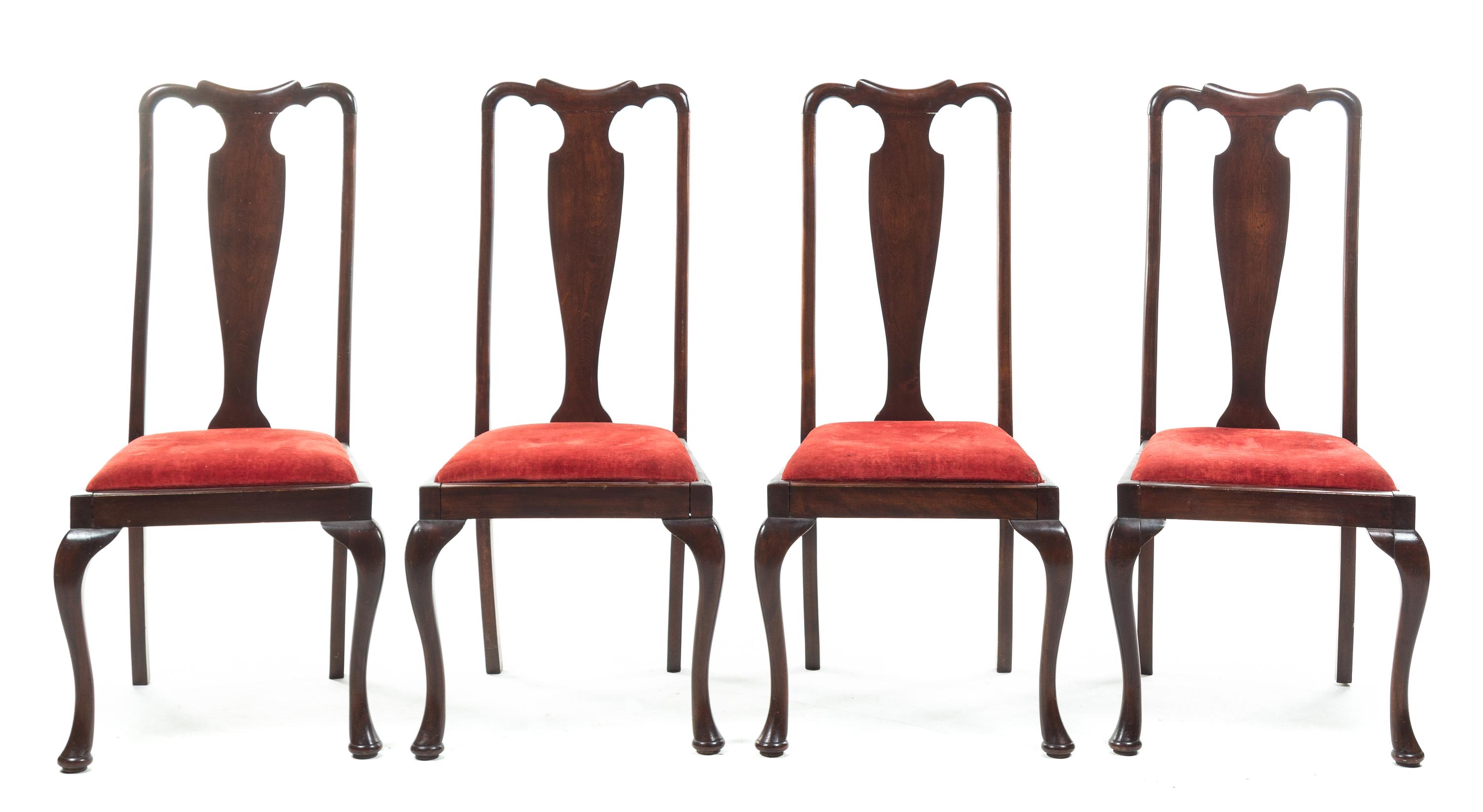 An Assembled Set of Eight Queen Anne Style Mahogany Dining Chairs Height of tallest 42 inches. — 20TH CENTURY