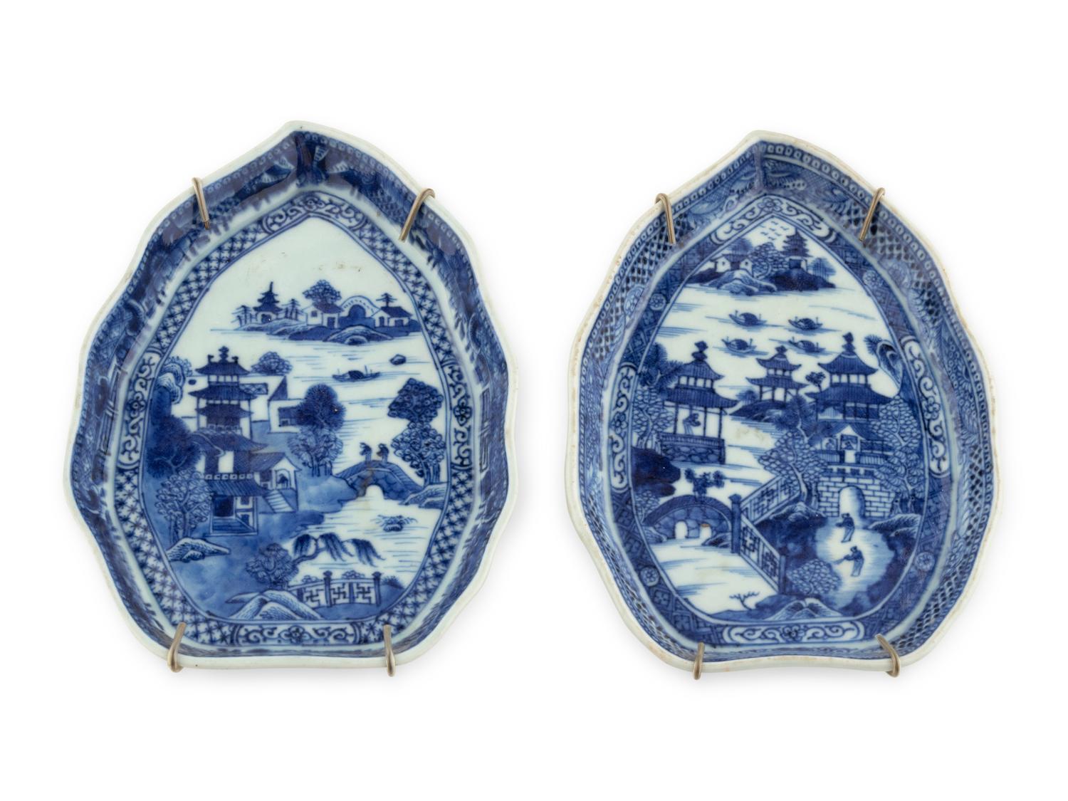 A Pair of Chinese Export Blue and White Porcelain Leaf-Form Dishes