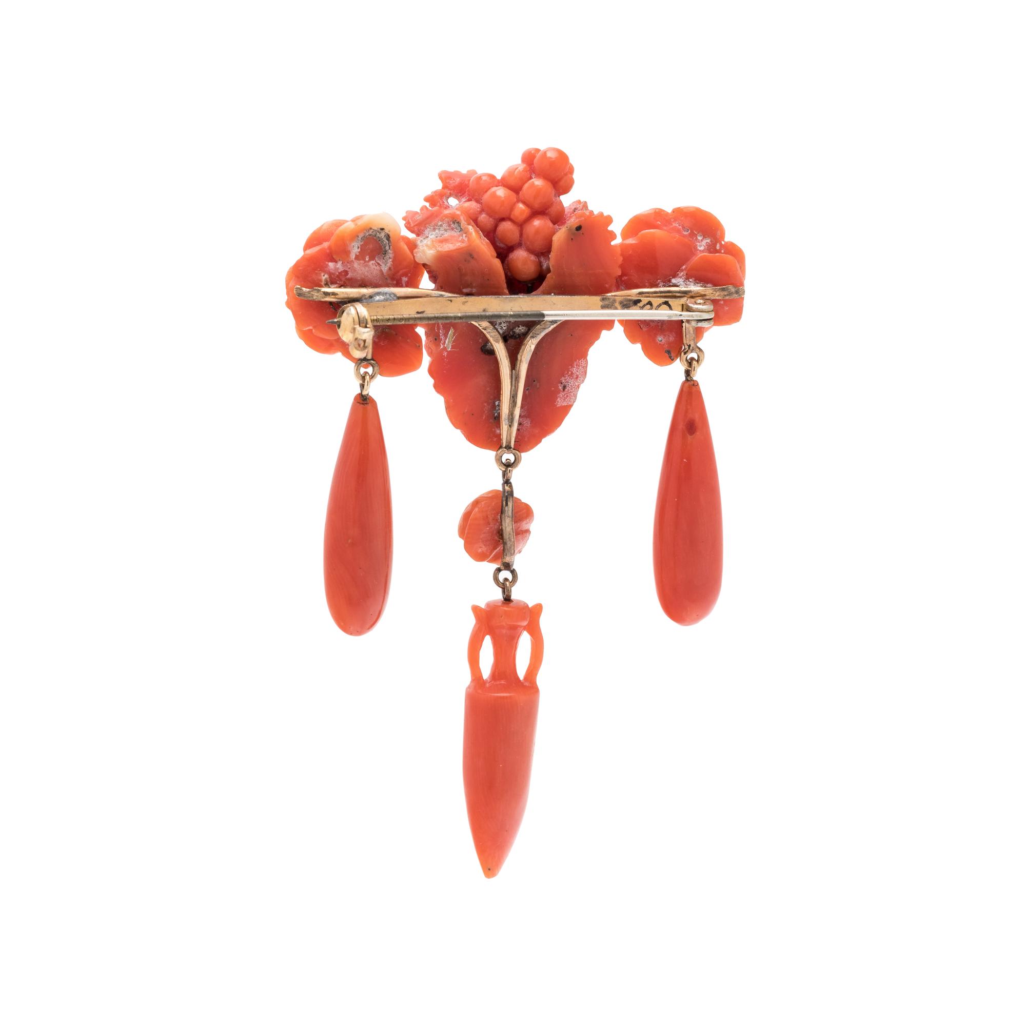 ANTIQUE, CORAL BROOCH
