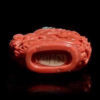 A Carved Coral Snuff Bottle, 19th/Early 20th Century 晚清民國 紅珊瑚雕鼻煙壺