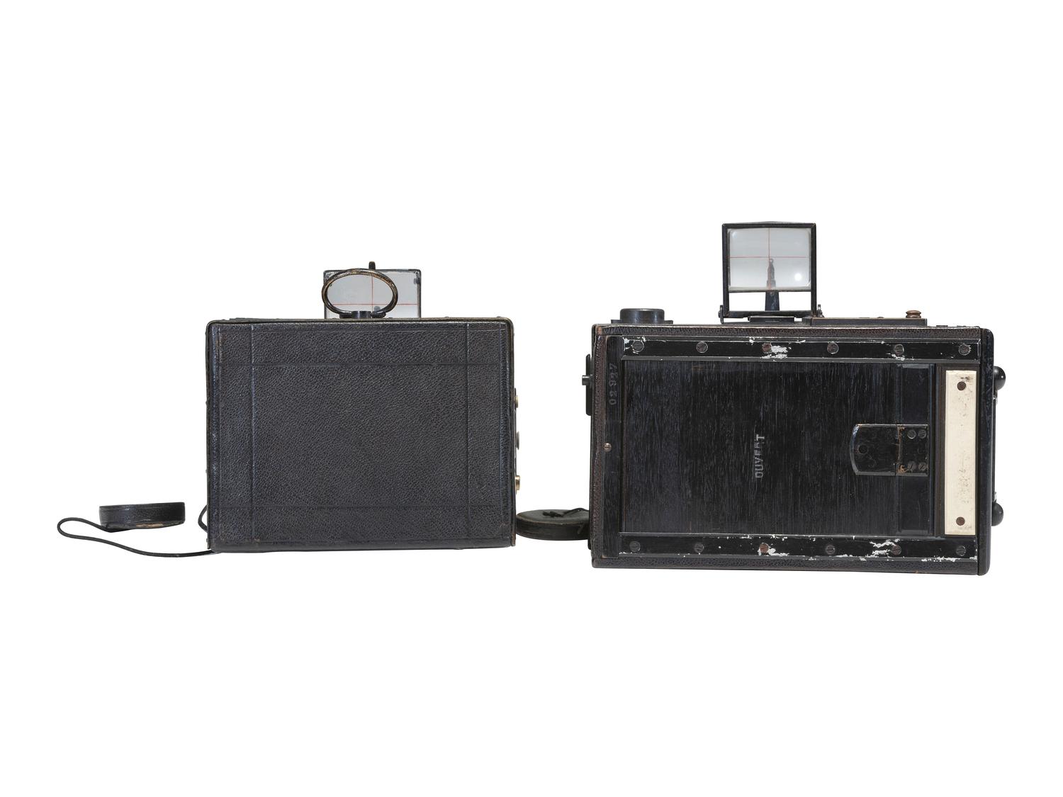 [CAMERAS]. Two French cameras, incl. Steno-Jumelle and Mackenstein.