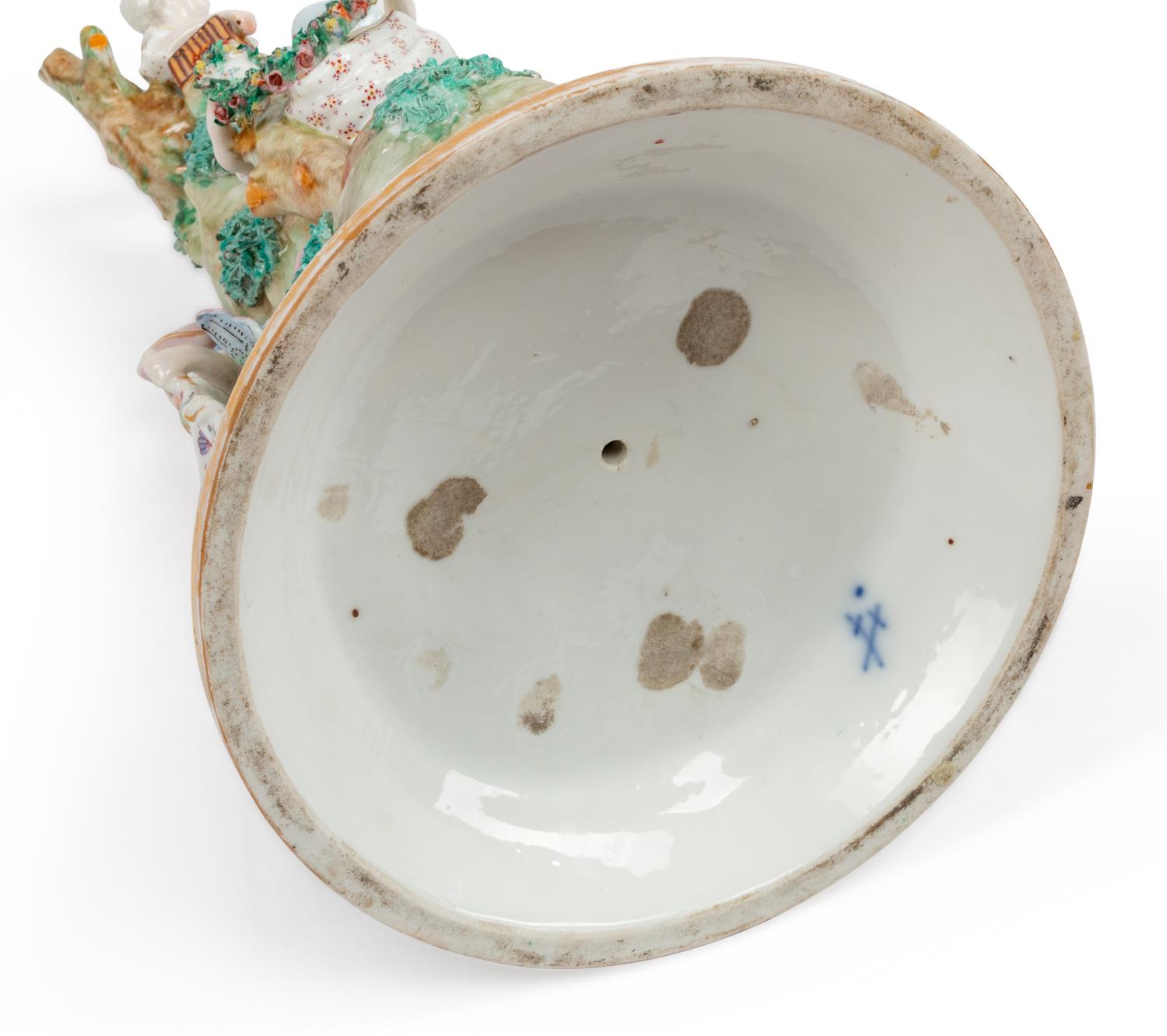 A Continental Porcelain Figural Group