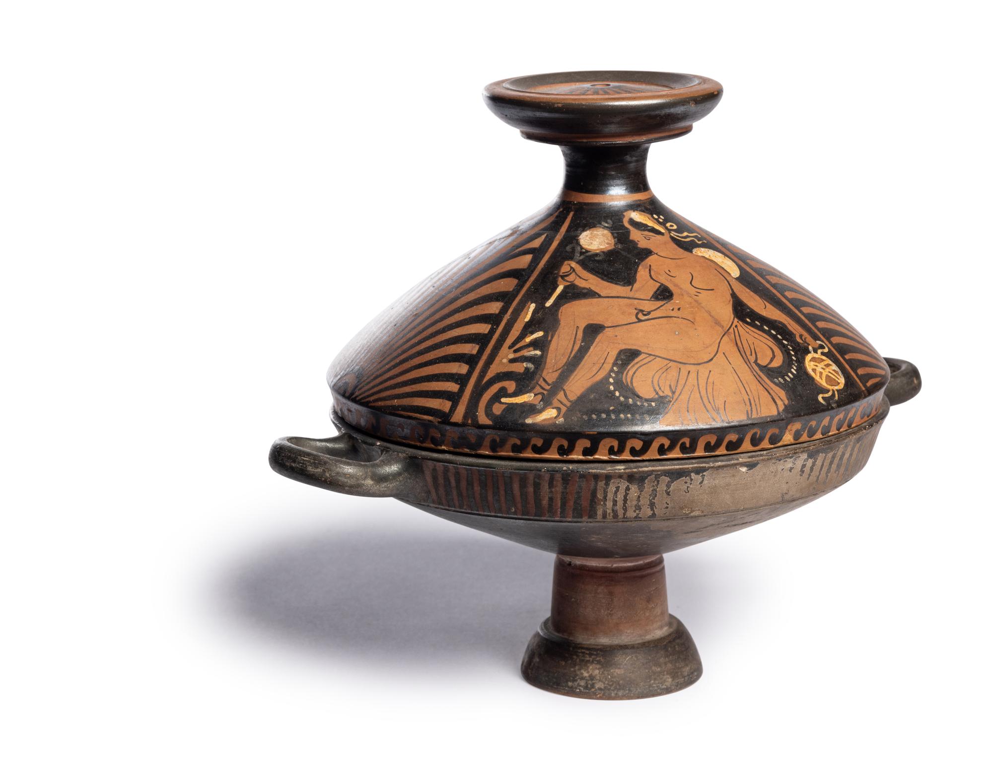 An Apulian Red-Figured Lekanis and Lid