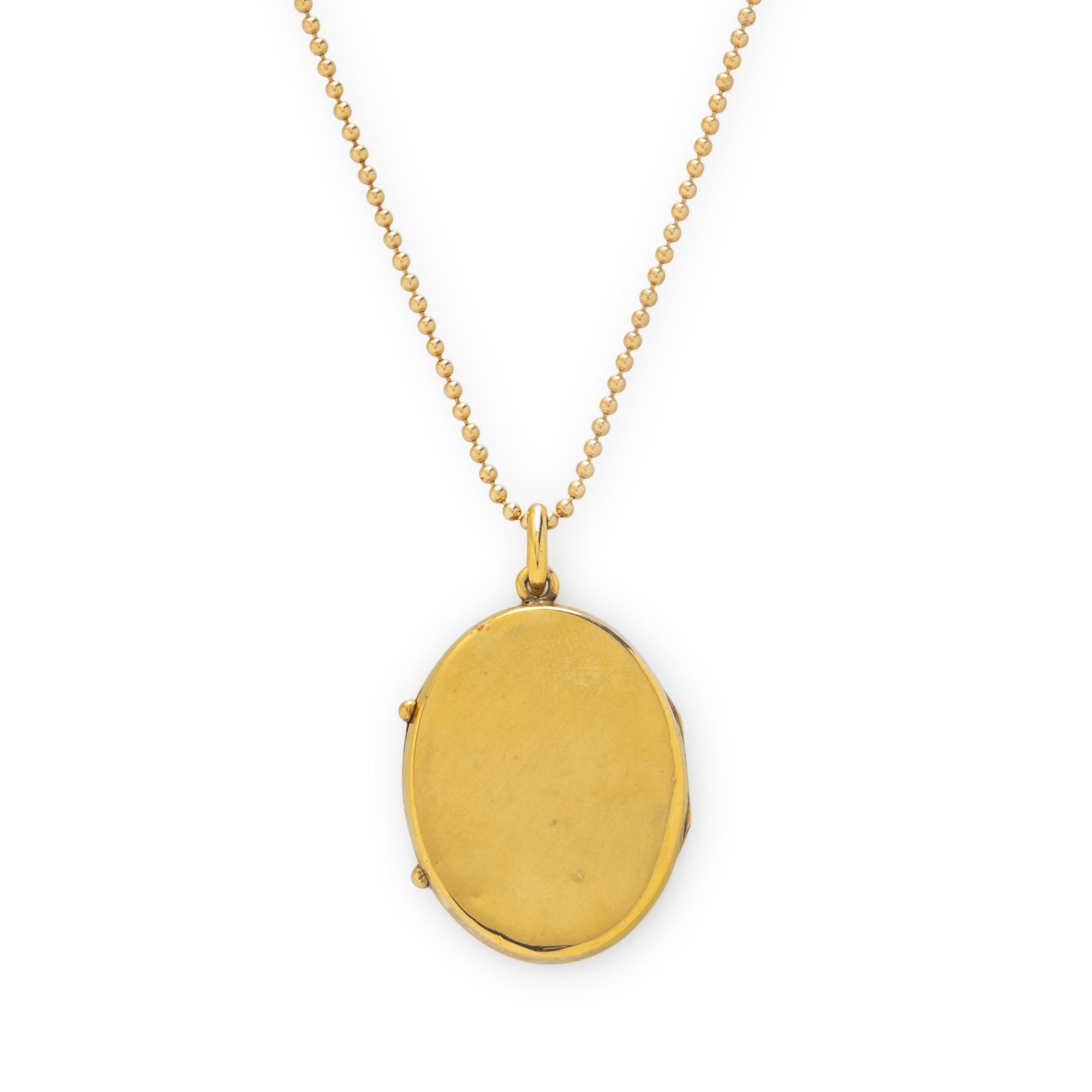 PAINTED PORCELAIN AND YELLOW GOLD LOCKET NECKLACE