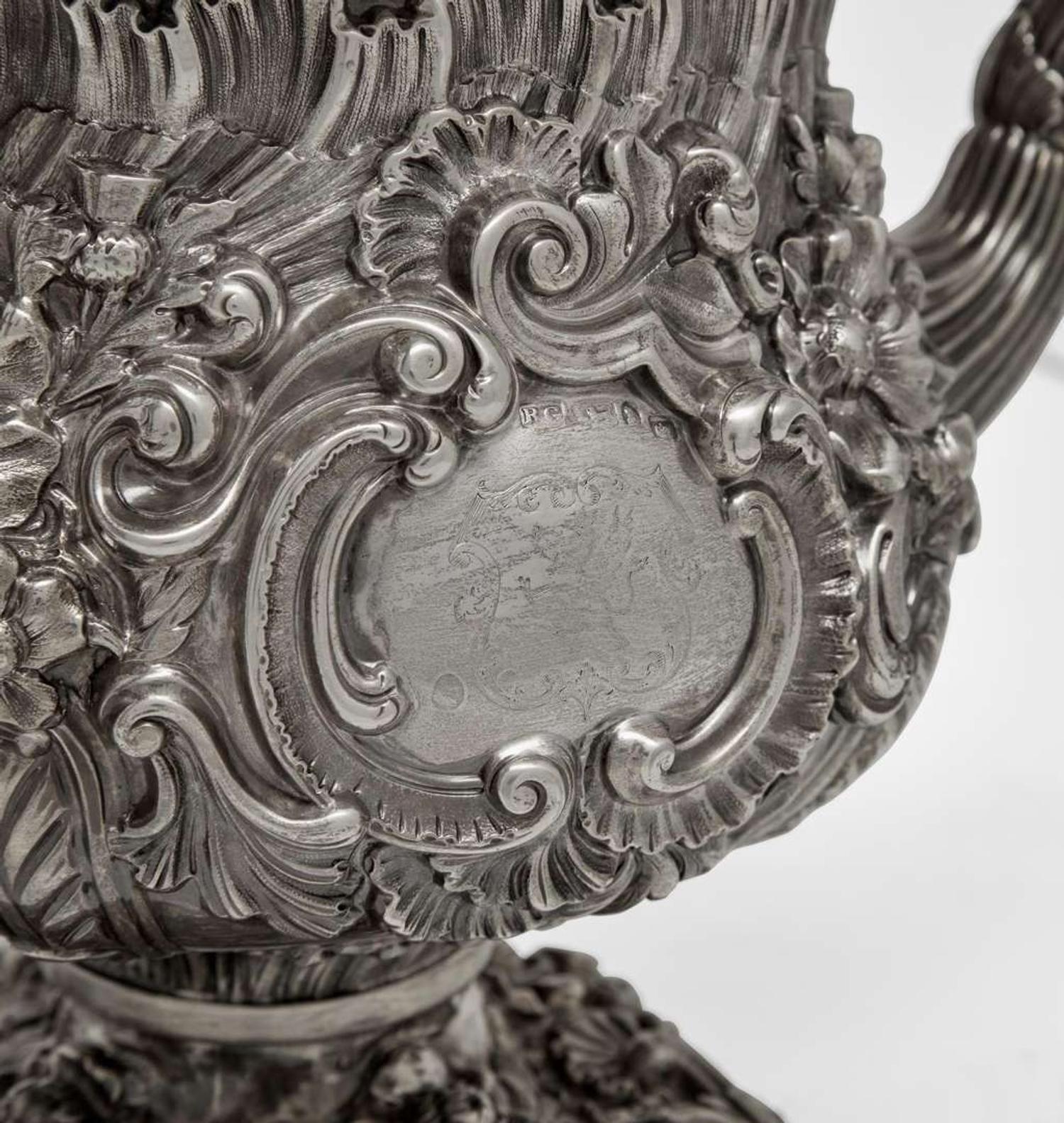 A George III / George IV sterling silver wine cooler Robert Gainsford, Sheffield, 1818-1829