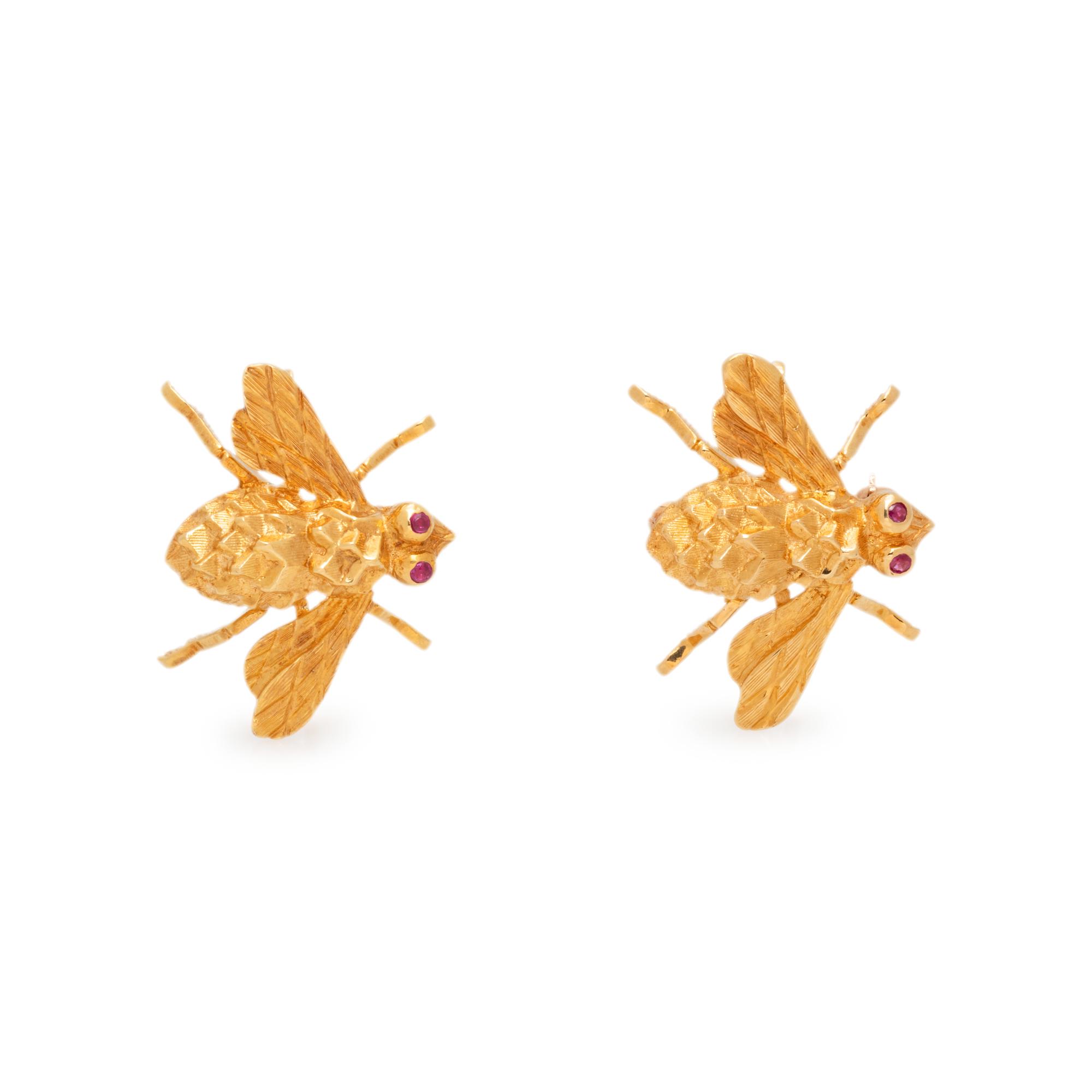 HERBERT ROSENTHAL, PAIR OF YELLOW GOLD BEE BROOCHES
