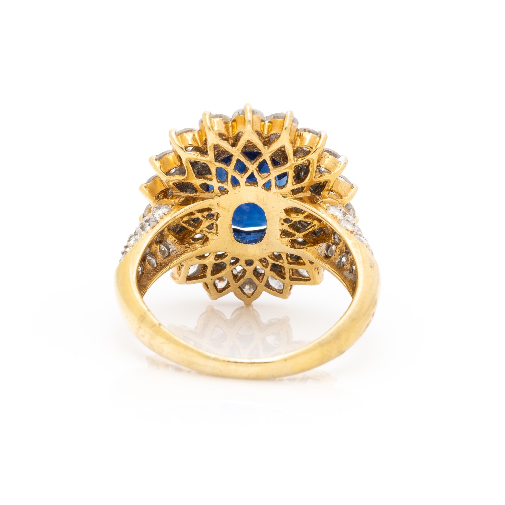 SAPPHIRE AND DIAMOND RING