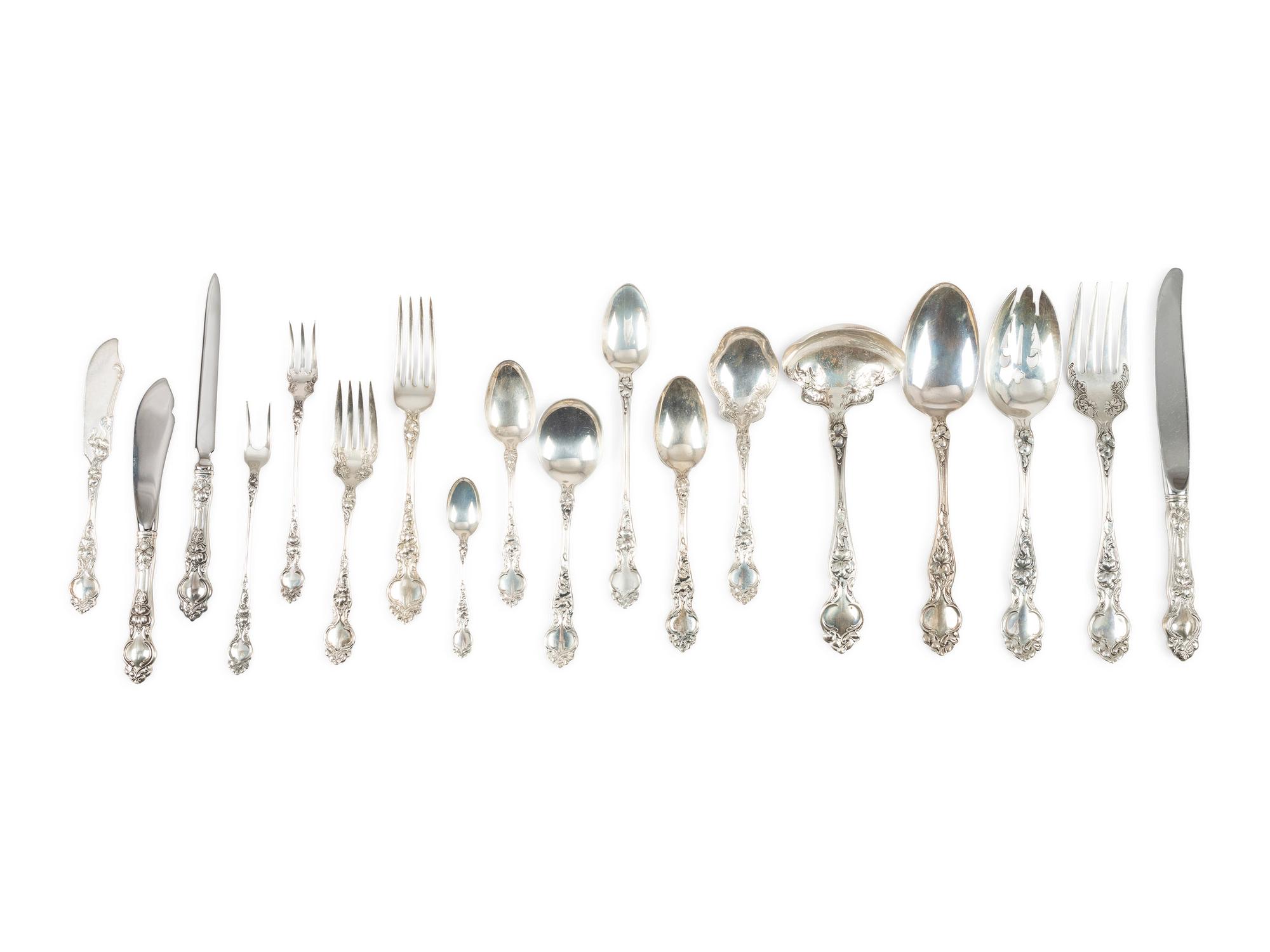 An R. Wallace & Sons Mfg. Co. 'Violet' Silver Flatware Service