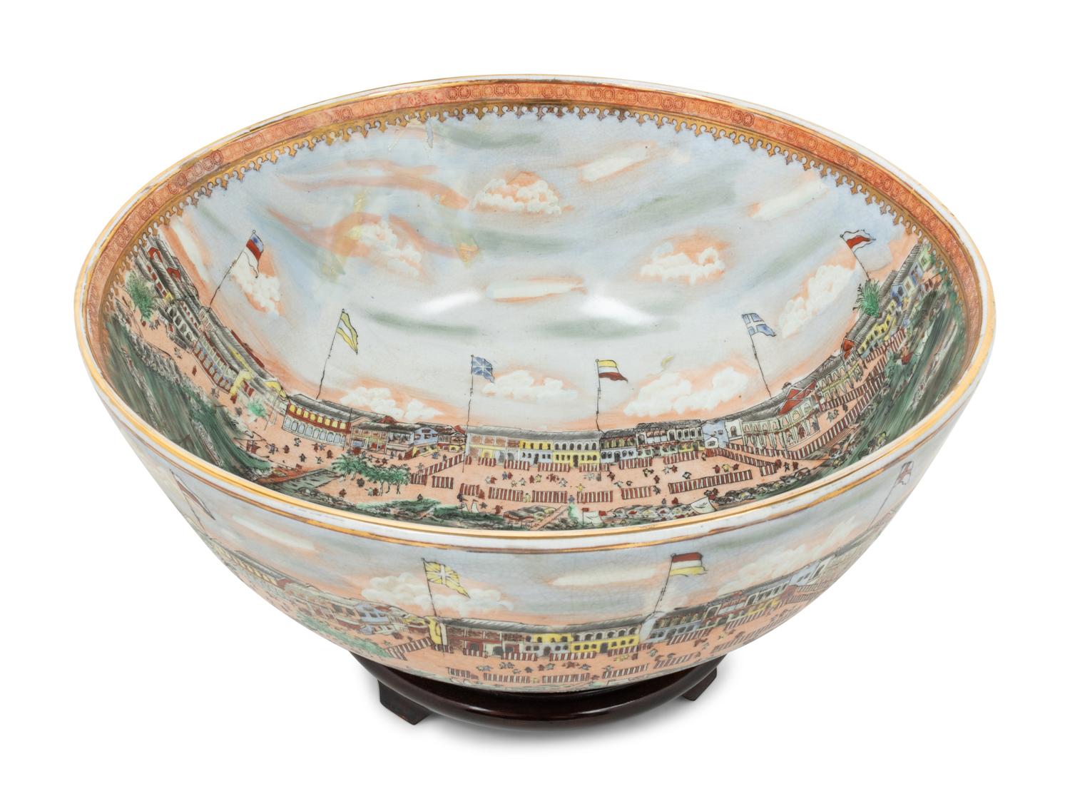 A Chinese Export Porcelain Bowl and Stand