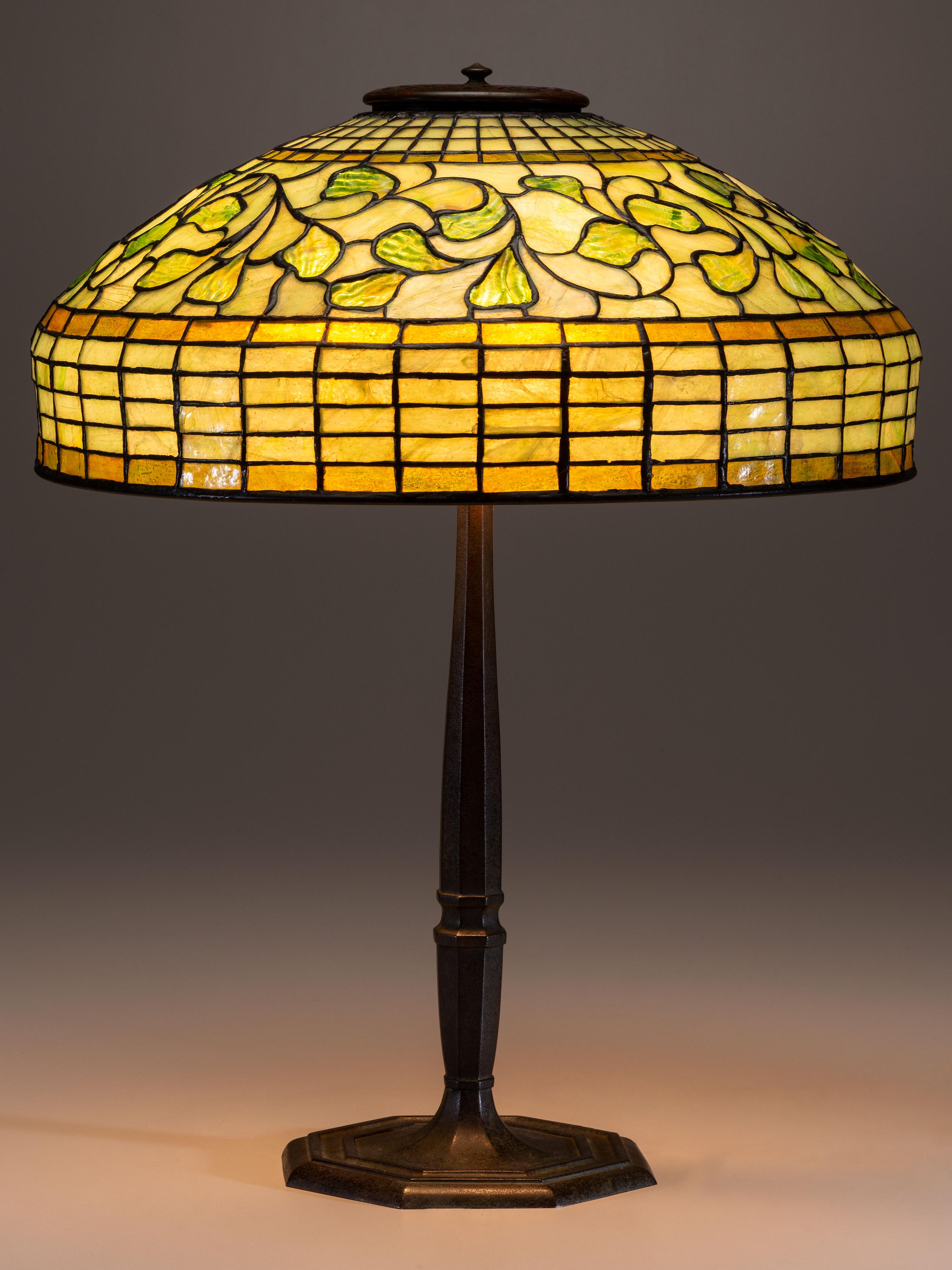Whirling Leaf Table Lamp