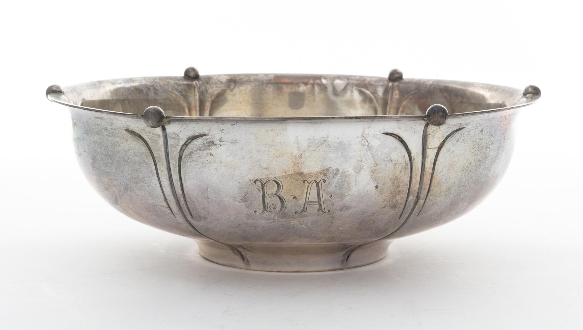 An American Silver Center Bowl, Richard Dimes Company, Boston, MA, 20th Century, of circular form, engraved BA to one side.