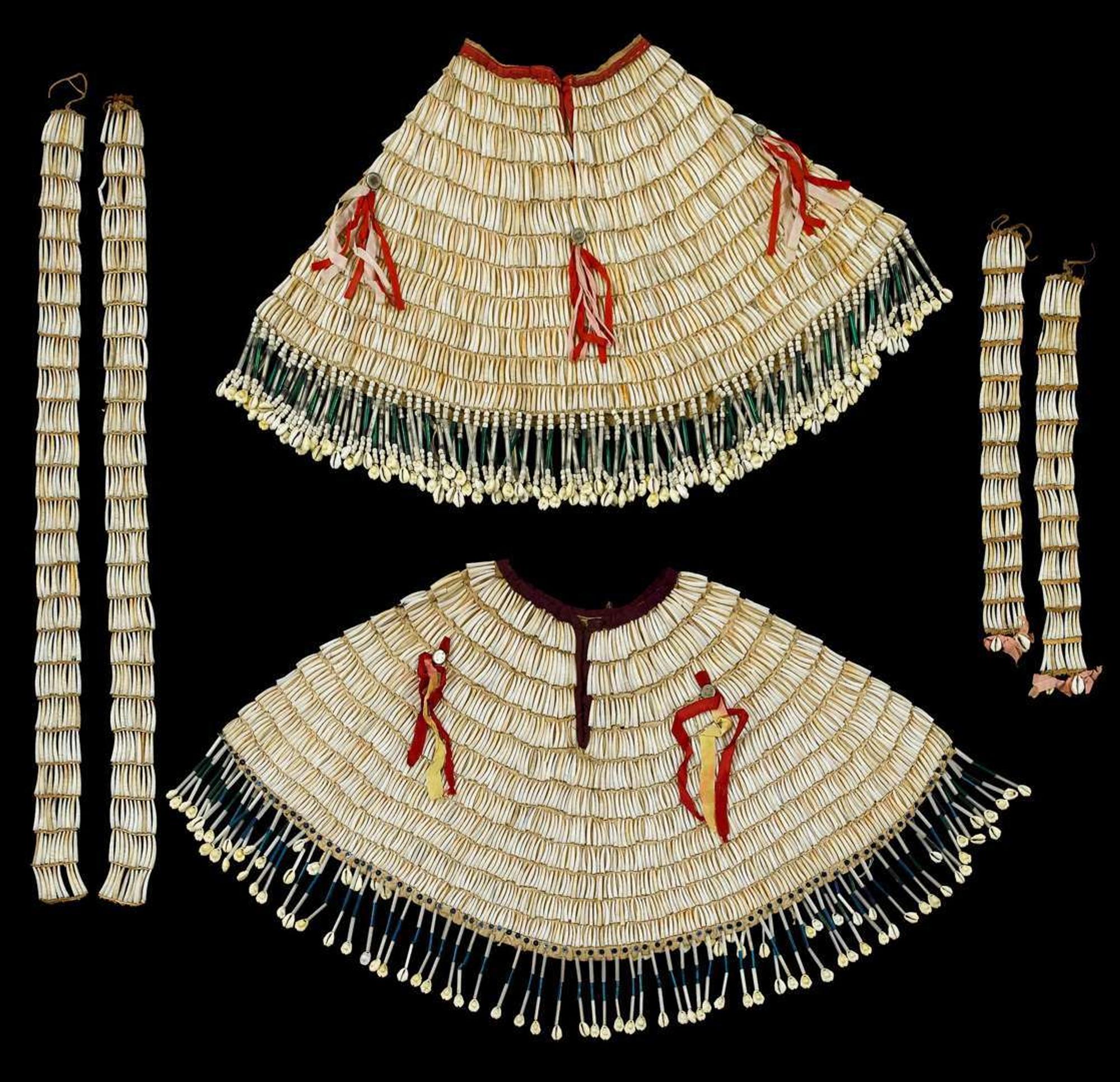 Two pairs of Sioux dentalium shell ear pendants first half 20th century