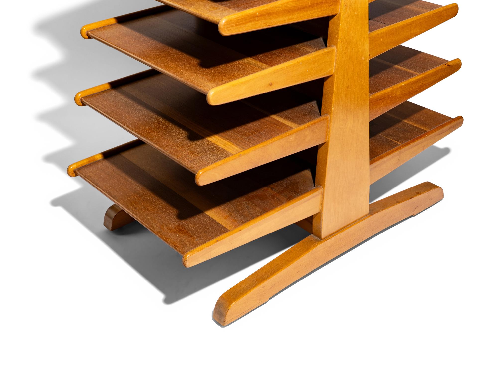 Magazine Tree, model 4765